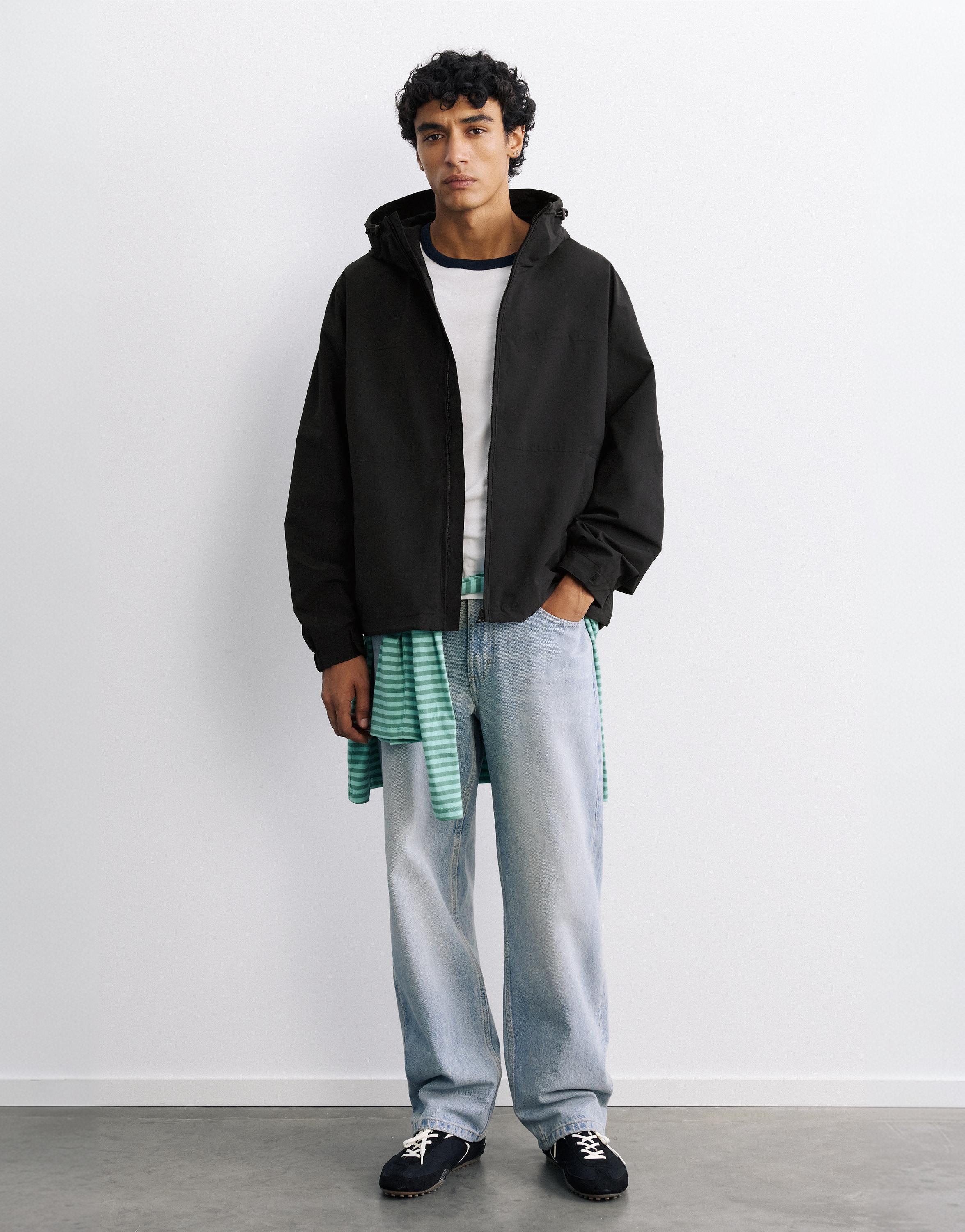 Lightweight hooded raincoat — Black