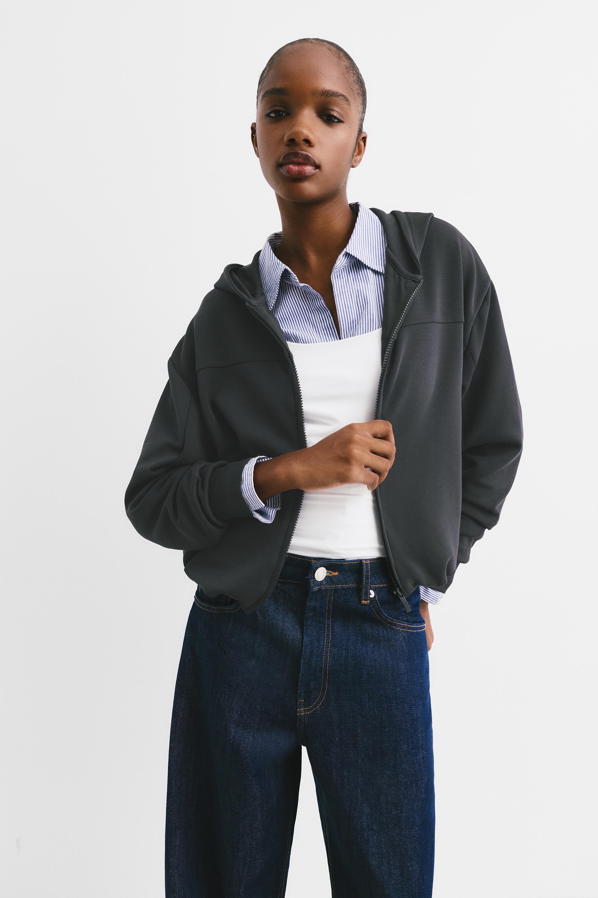 Yumuşak dokulu kapüşonlu sweatshirt - Görsel 81