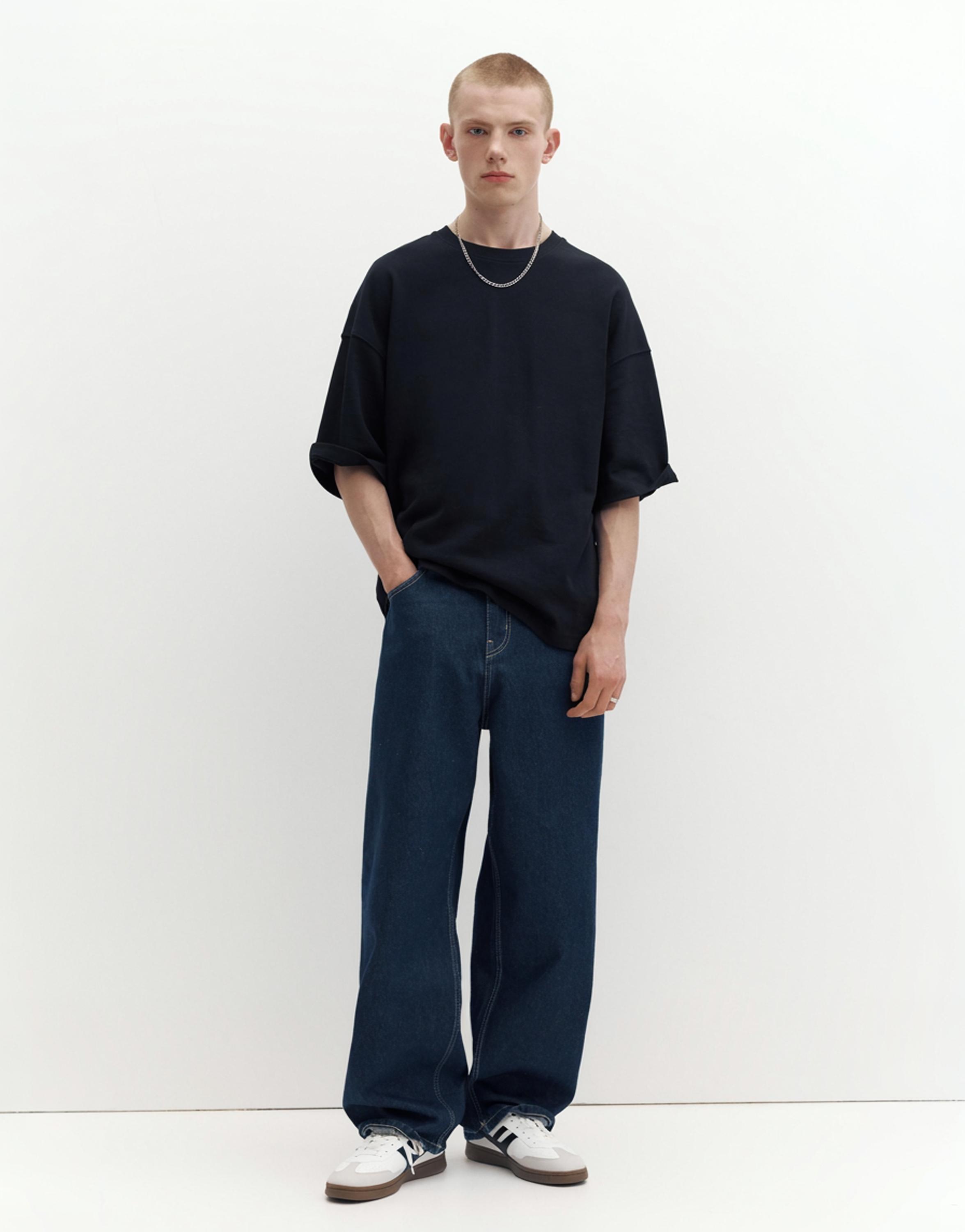 Loose fit T-shirt — Black