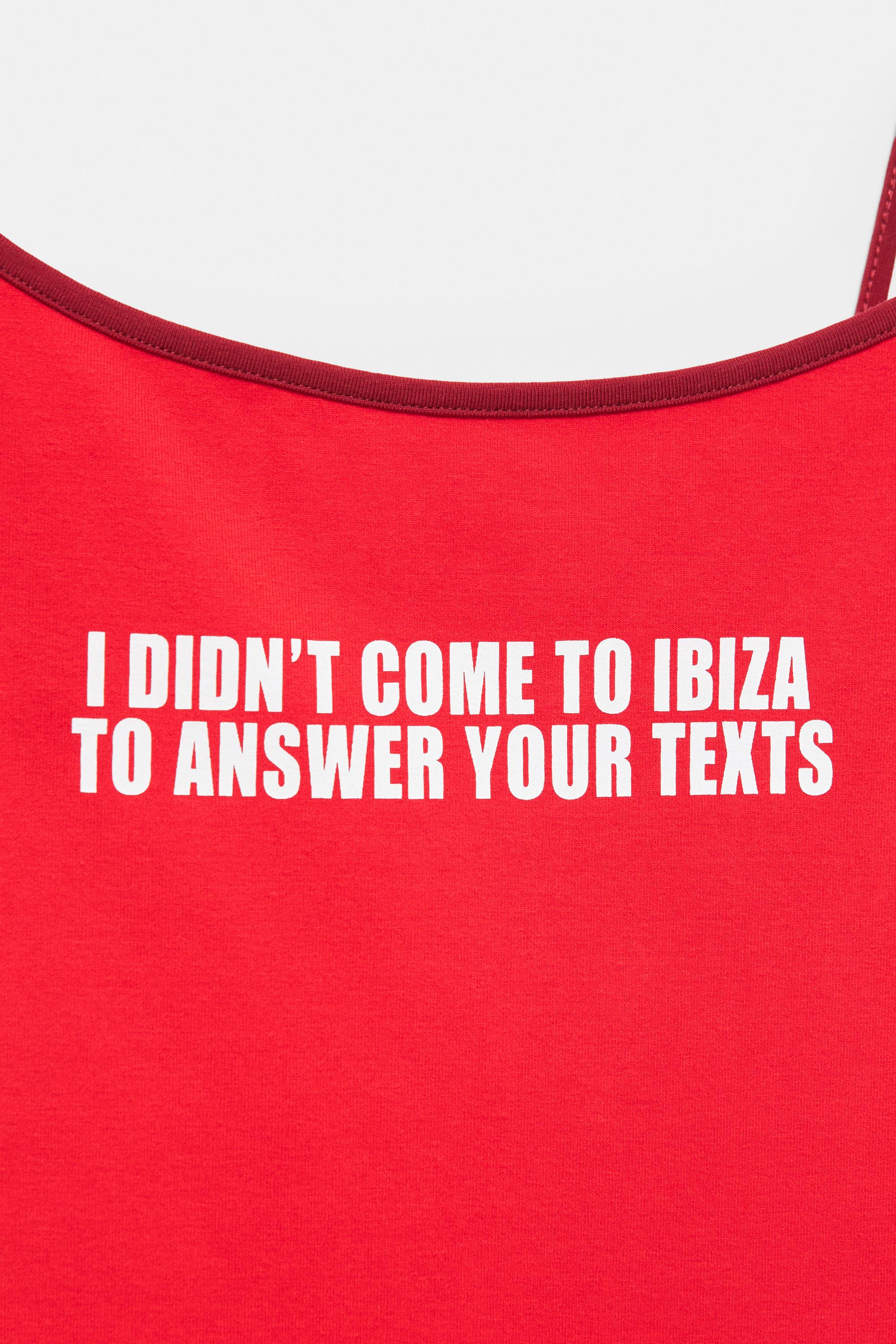 Strappy top with text — Red