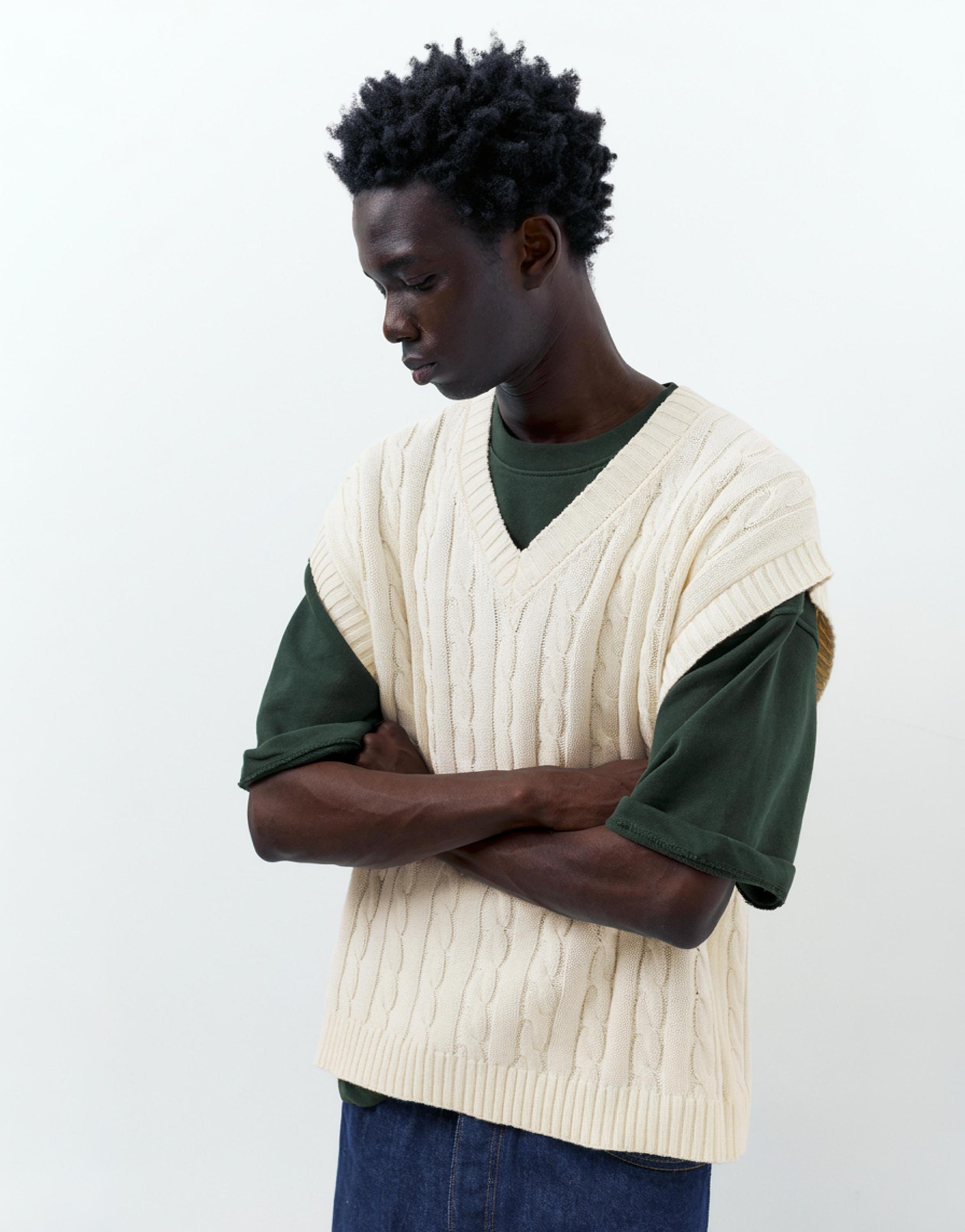 Cable-knit vest — Off white