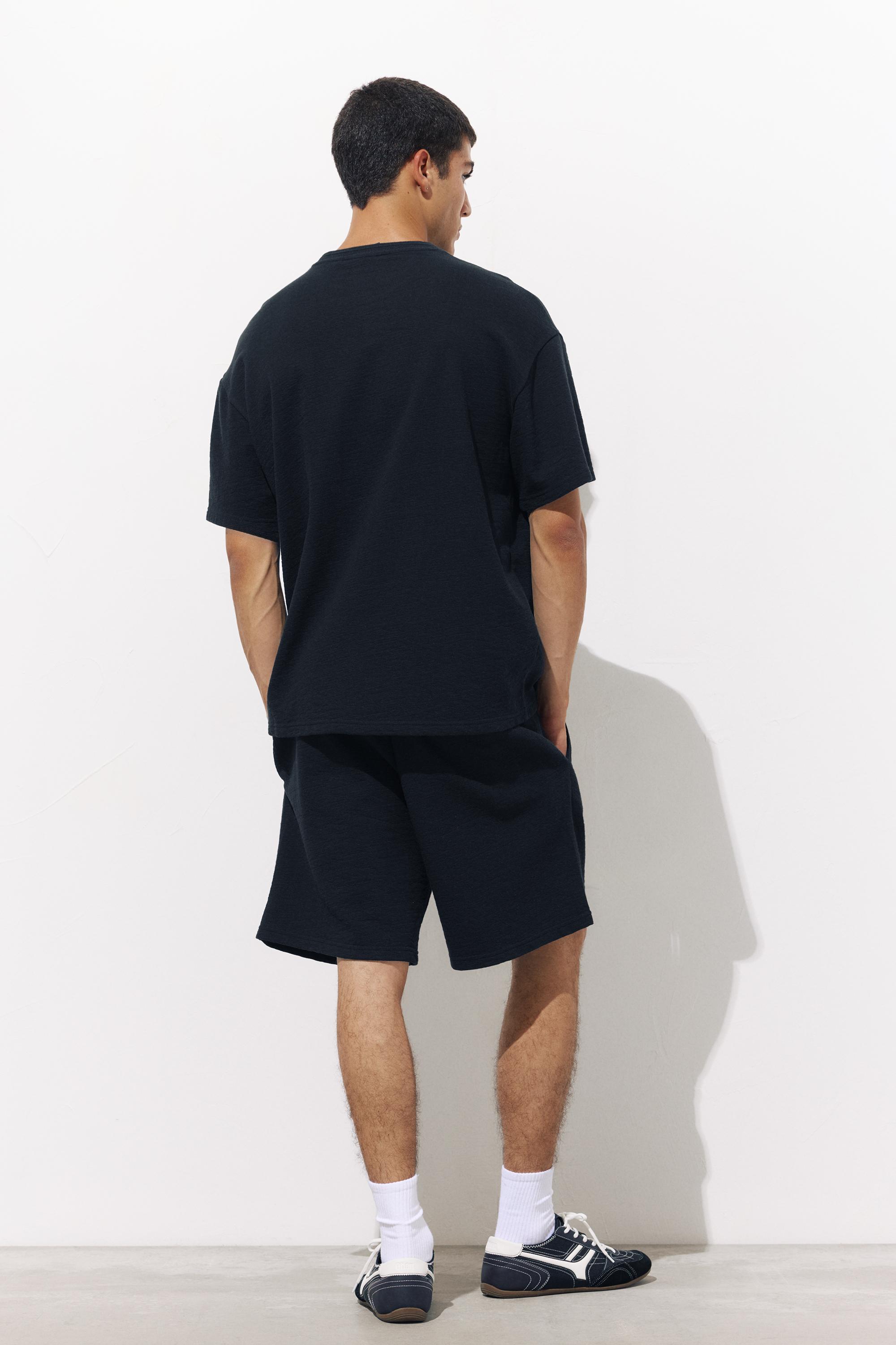 Kumaş dokulu jogger bermuda - Görsel 10