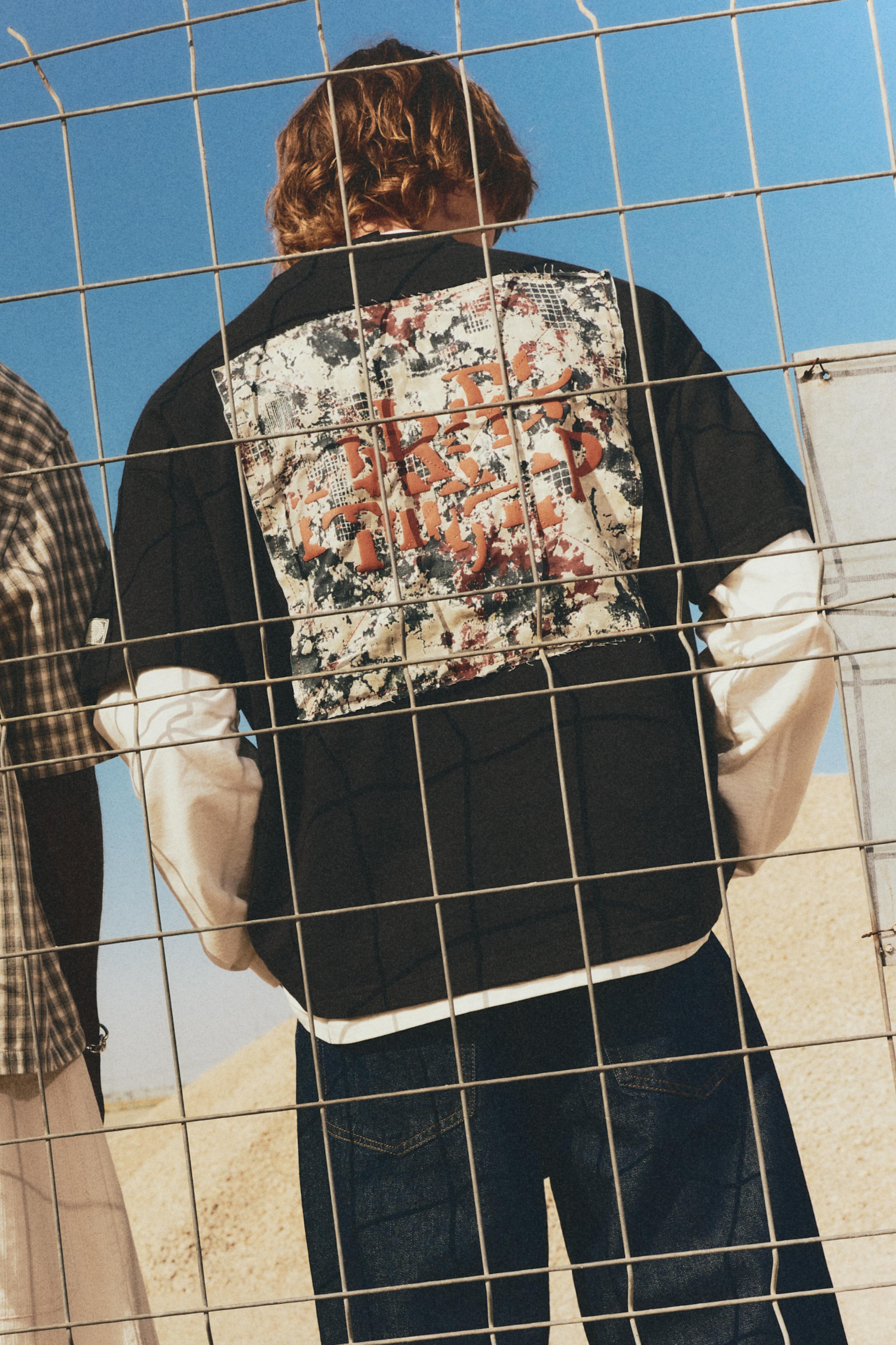 トップス Changes official 12CUT L/S TEE トップス Changes official 12CUT L/S TEE CHANGES(チェンジース