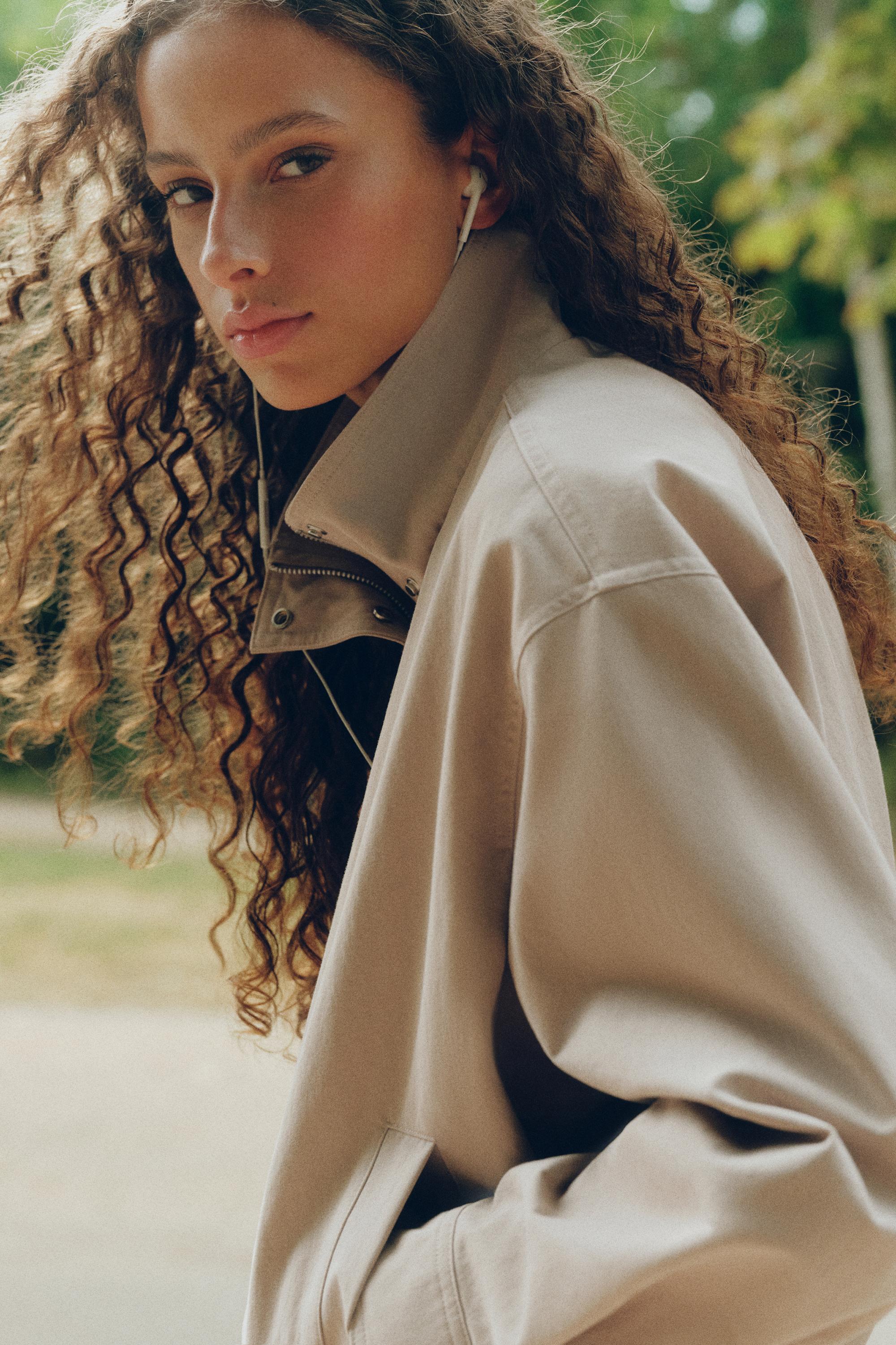 Oversize high-neck jacket — Sand