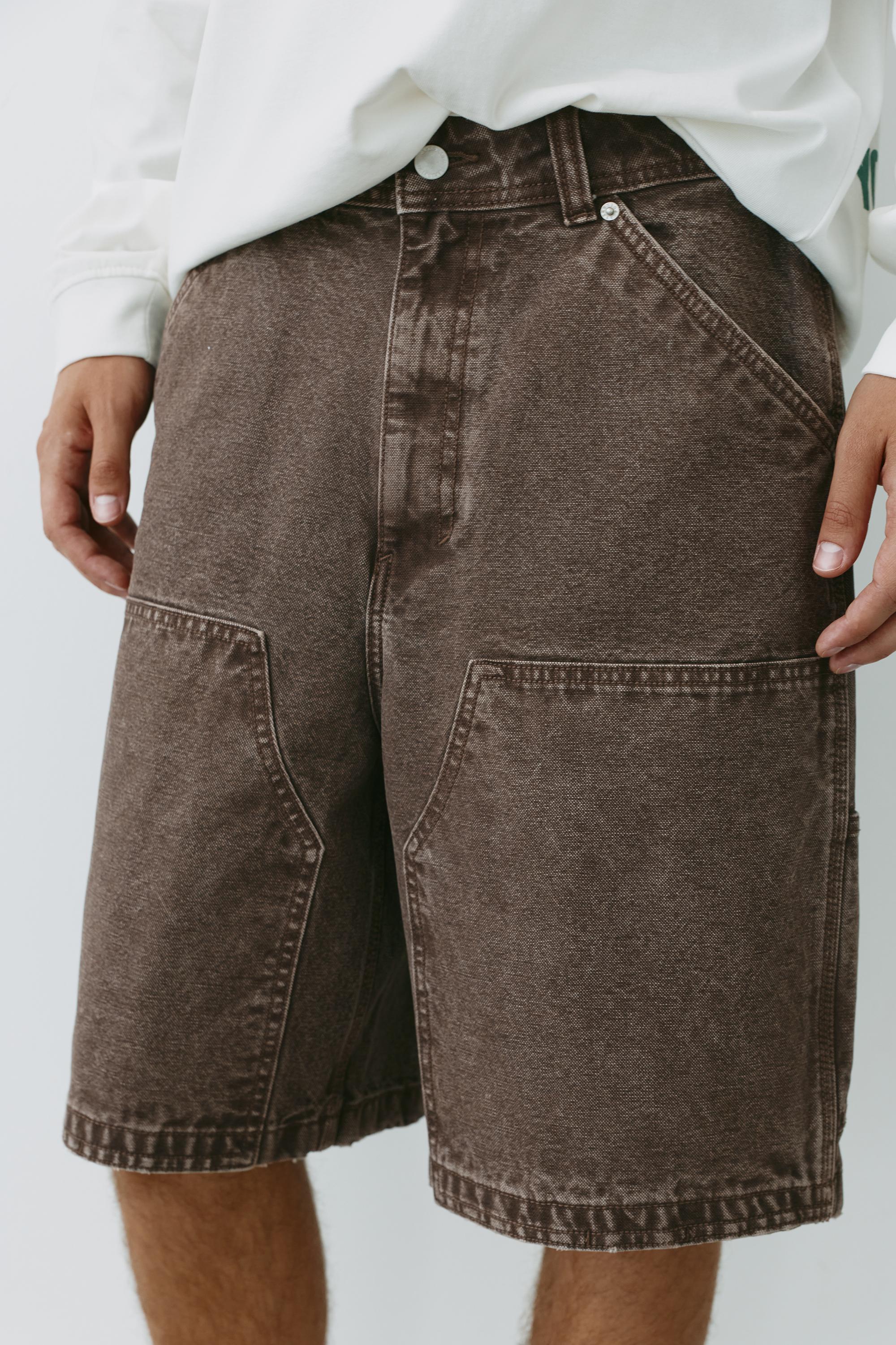 Relaxed fit carpenter Bermuda shorts — Brown