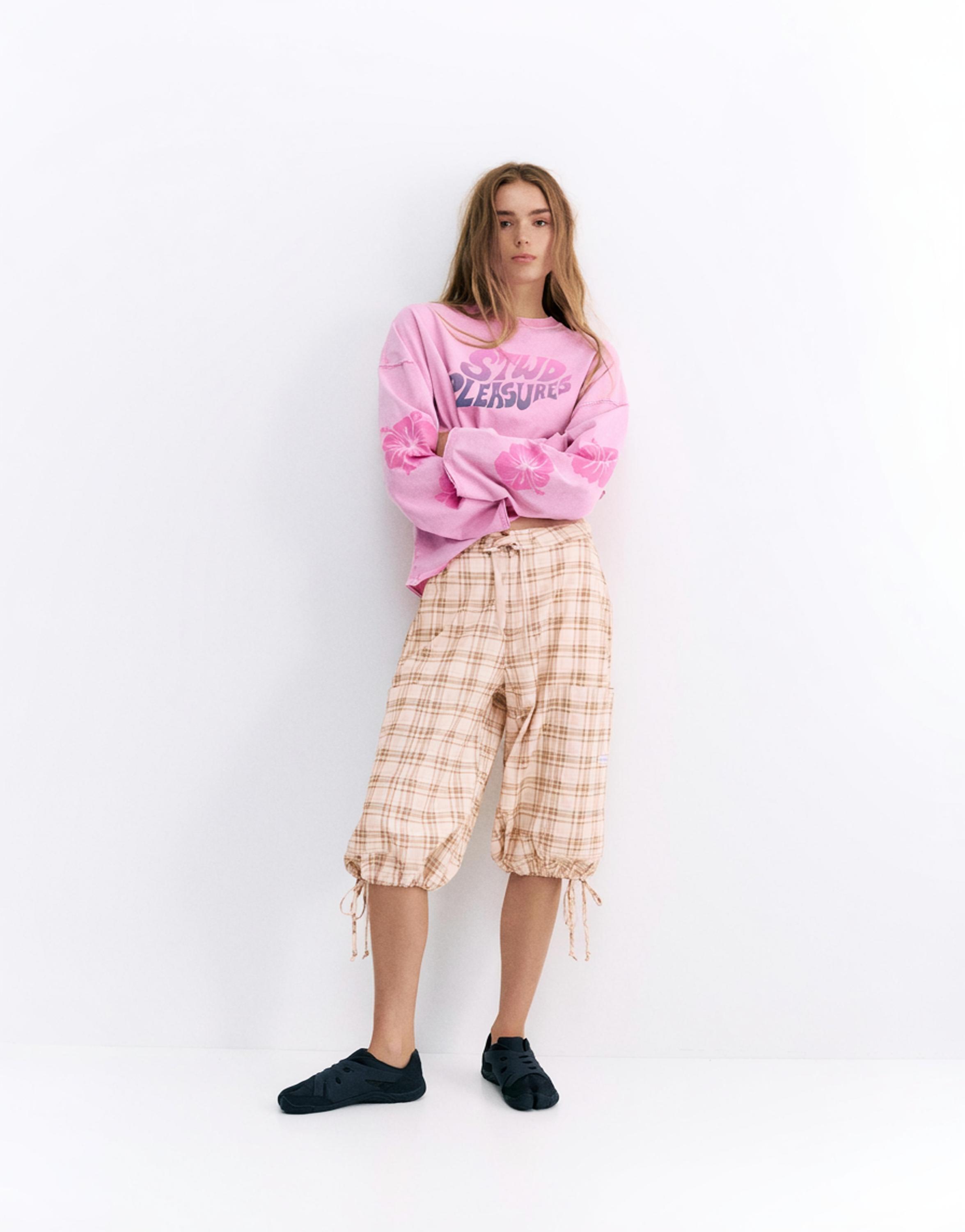 Pleasures x STWD checked cargo Bermuda shorts — Pink