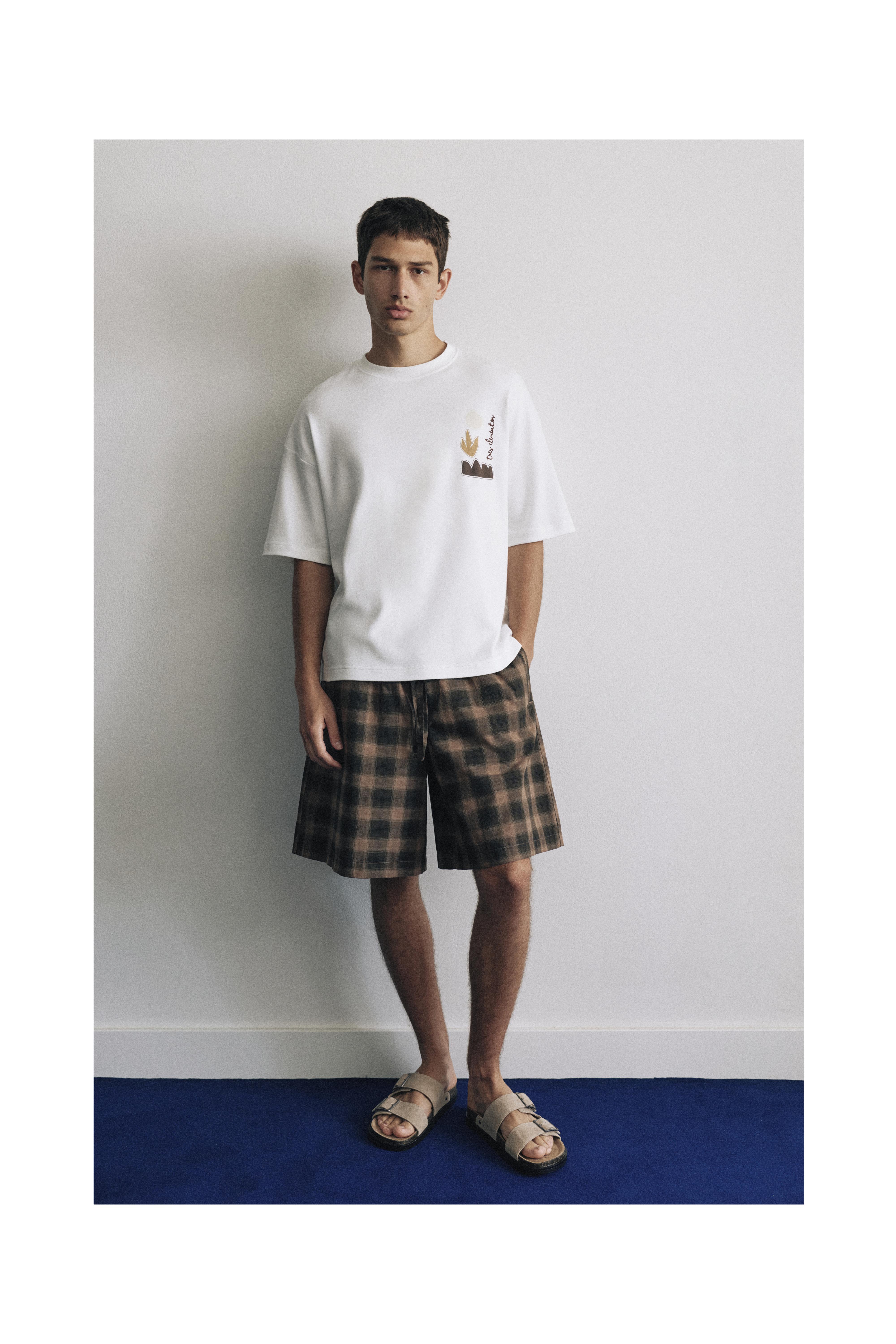 Short sleeve graphic T-shirt — Off white