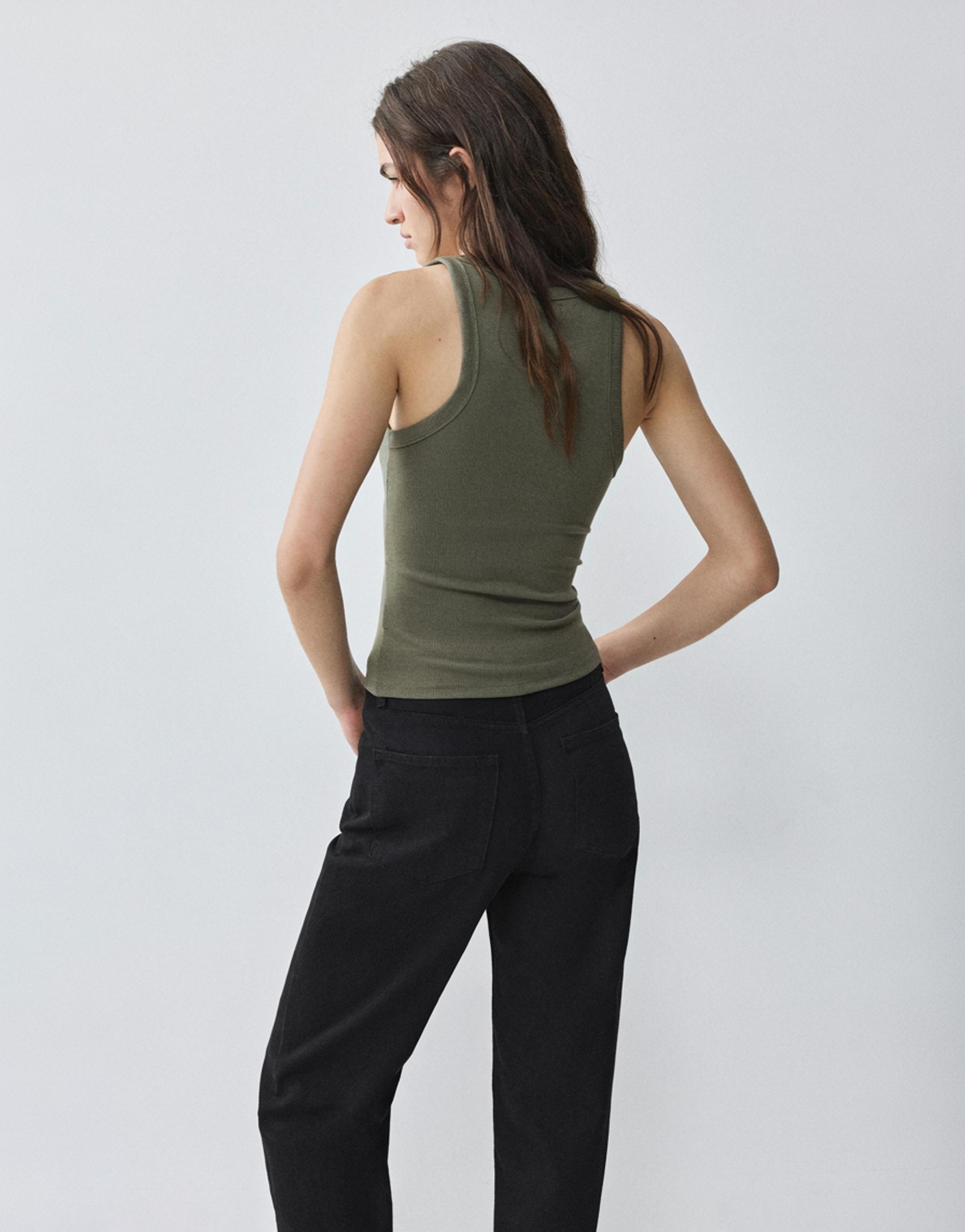 Basic tank top — Khaki