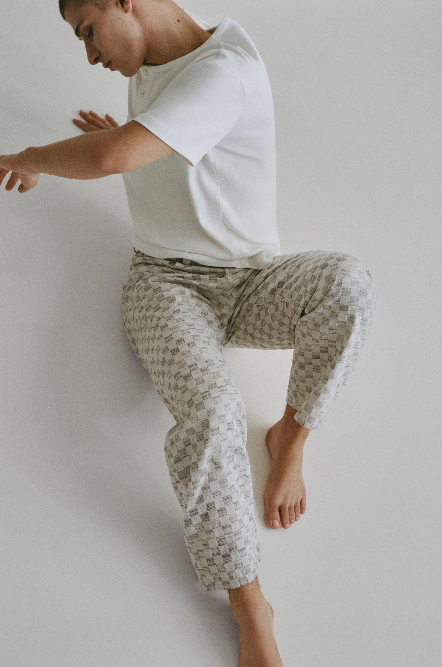 Checked baggy relaxed fit trousers — Ecru