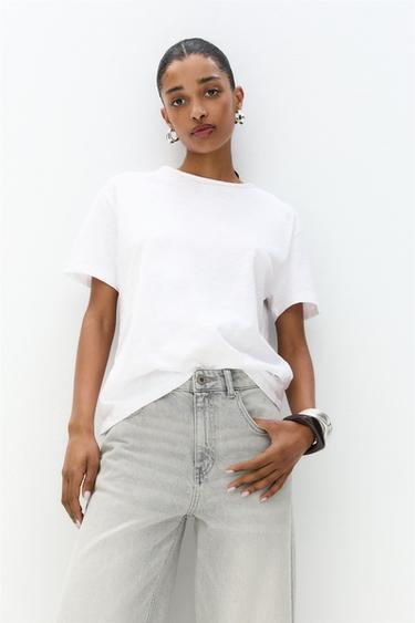 Straight-leg high-waist jeans