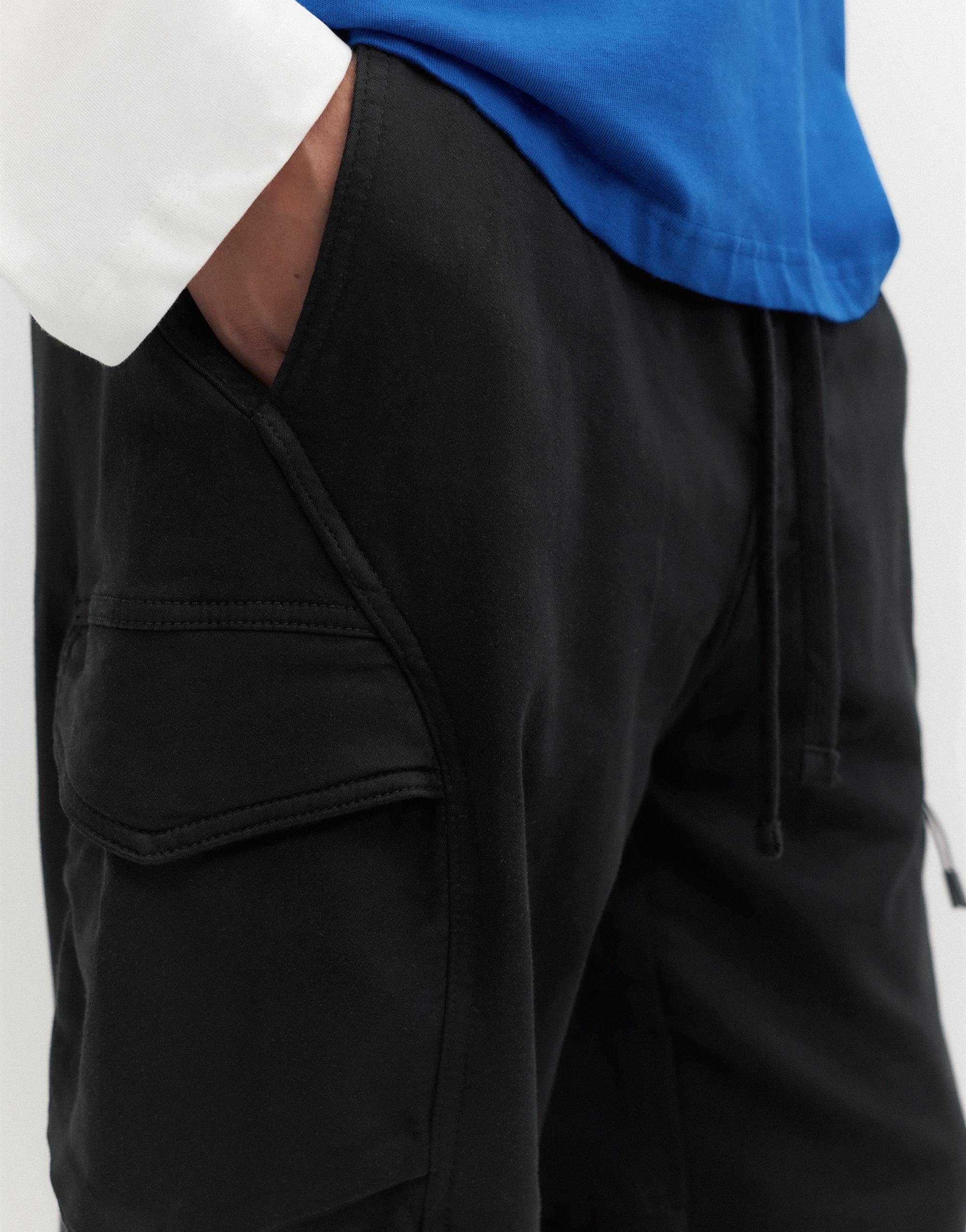 Multi-pocket joggers — Black