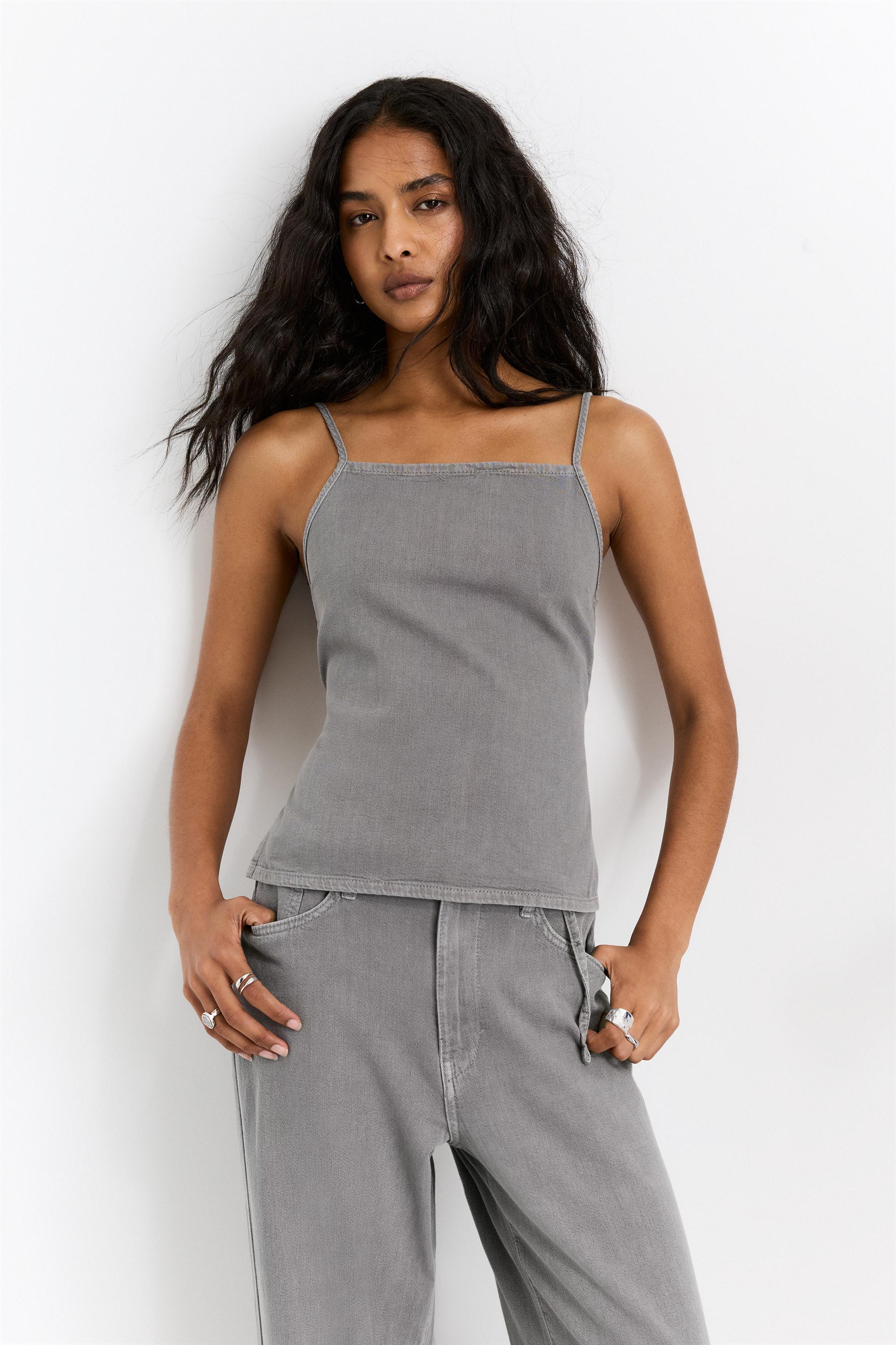 Top Mit Freiem Rücken