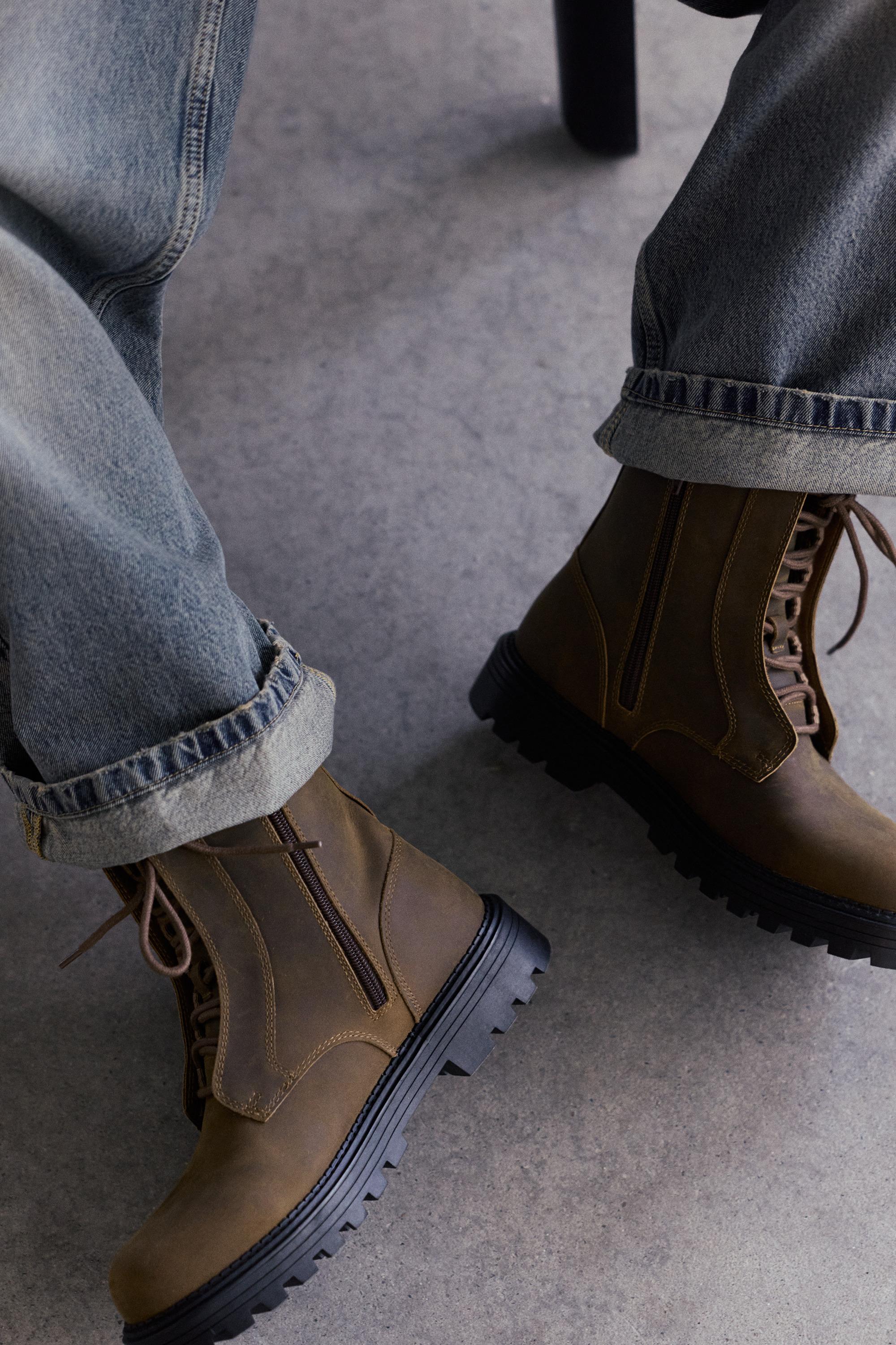 Schnürstiefel Aus Leder