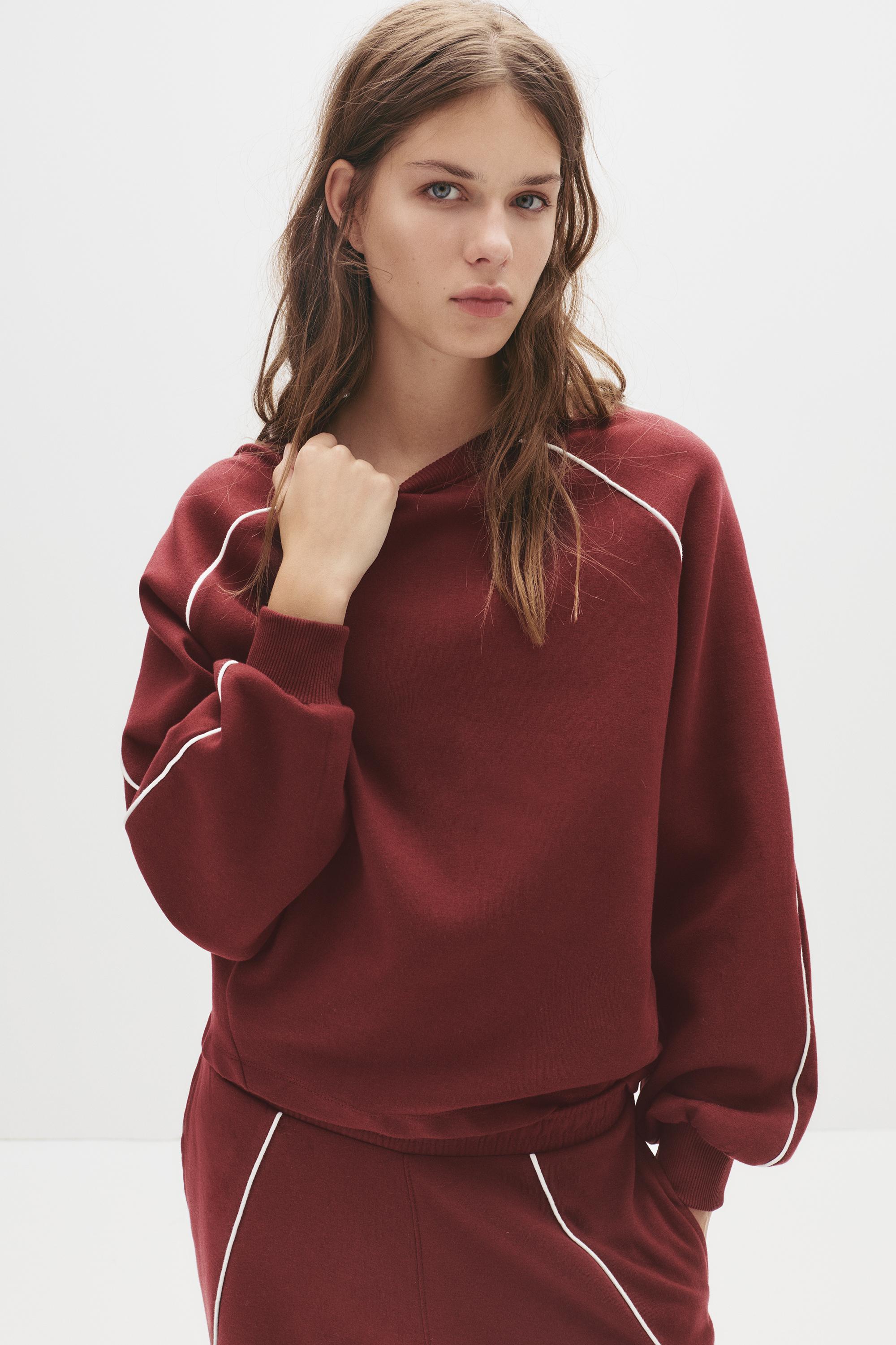 Granatfarbenes Sweatshirt Mit Paspeln