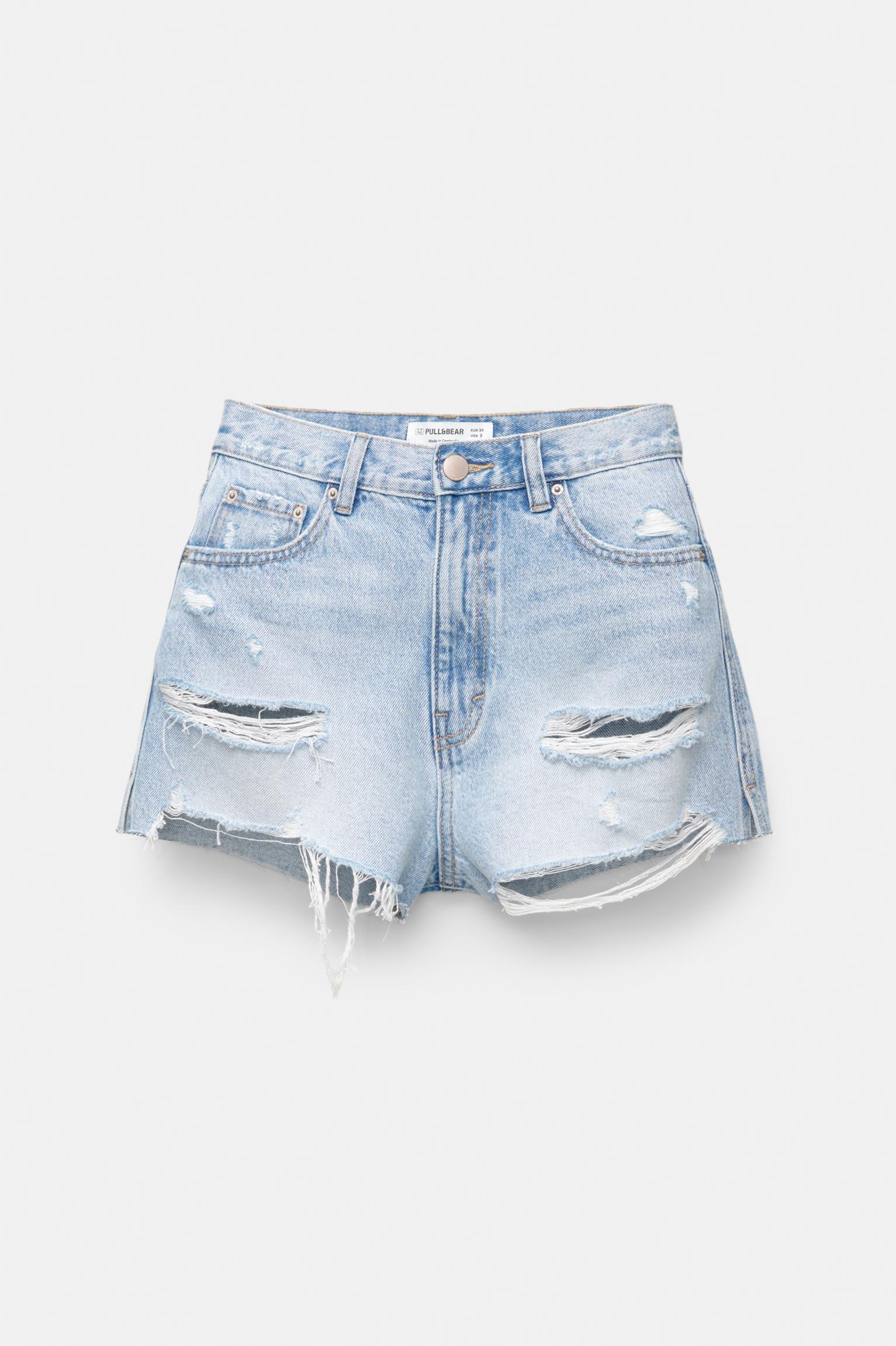 Denim shorts with frayed hems — Pale blue
