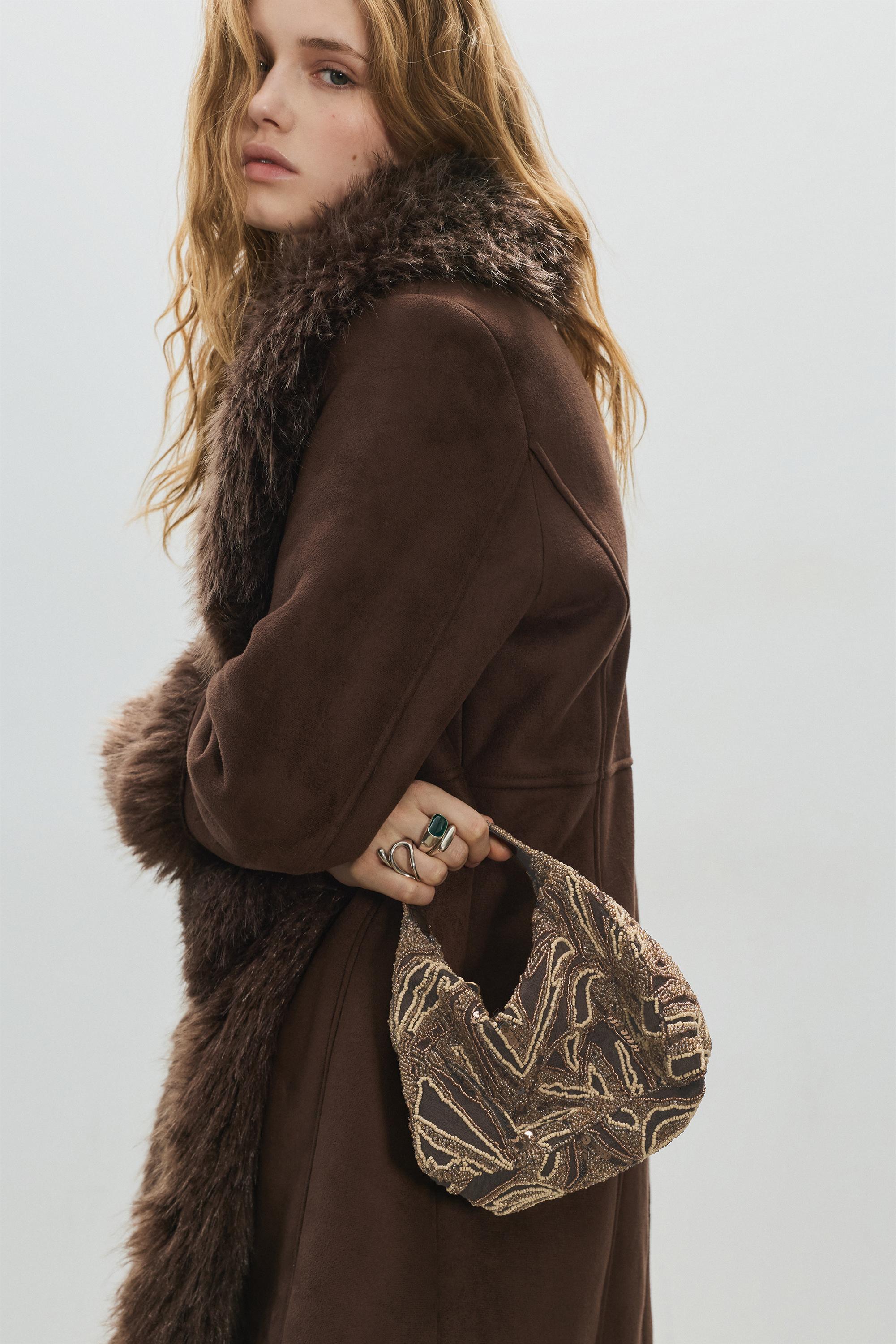 Beaded bag — Brown