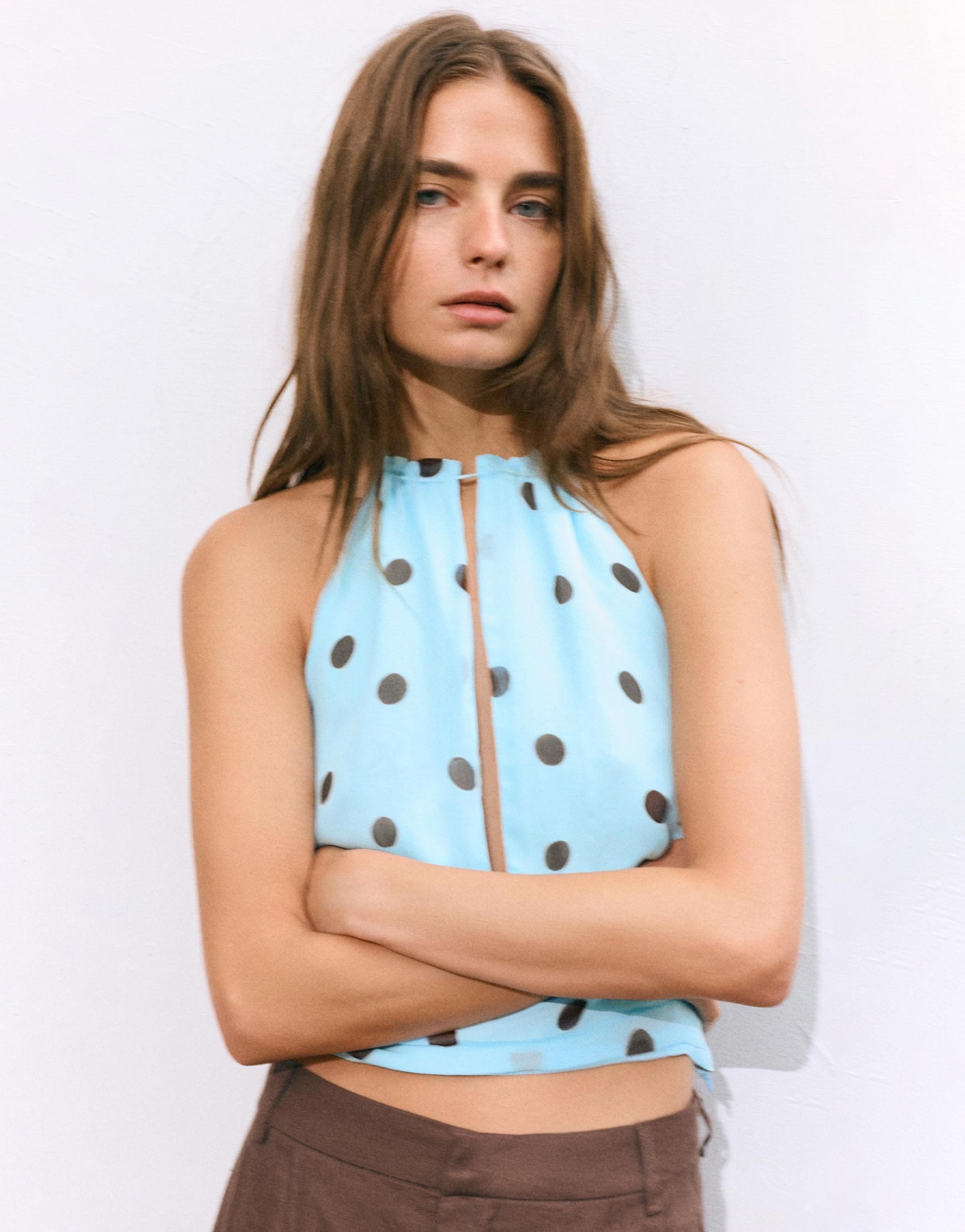 Polka dot halter top with cutout — Pale turquoise