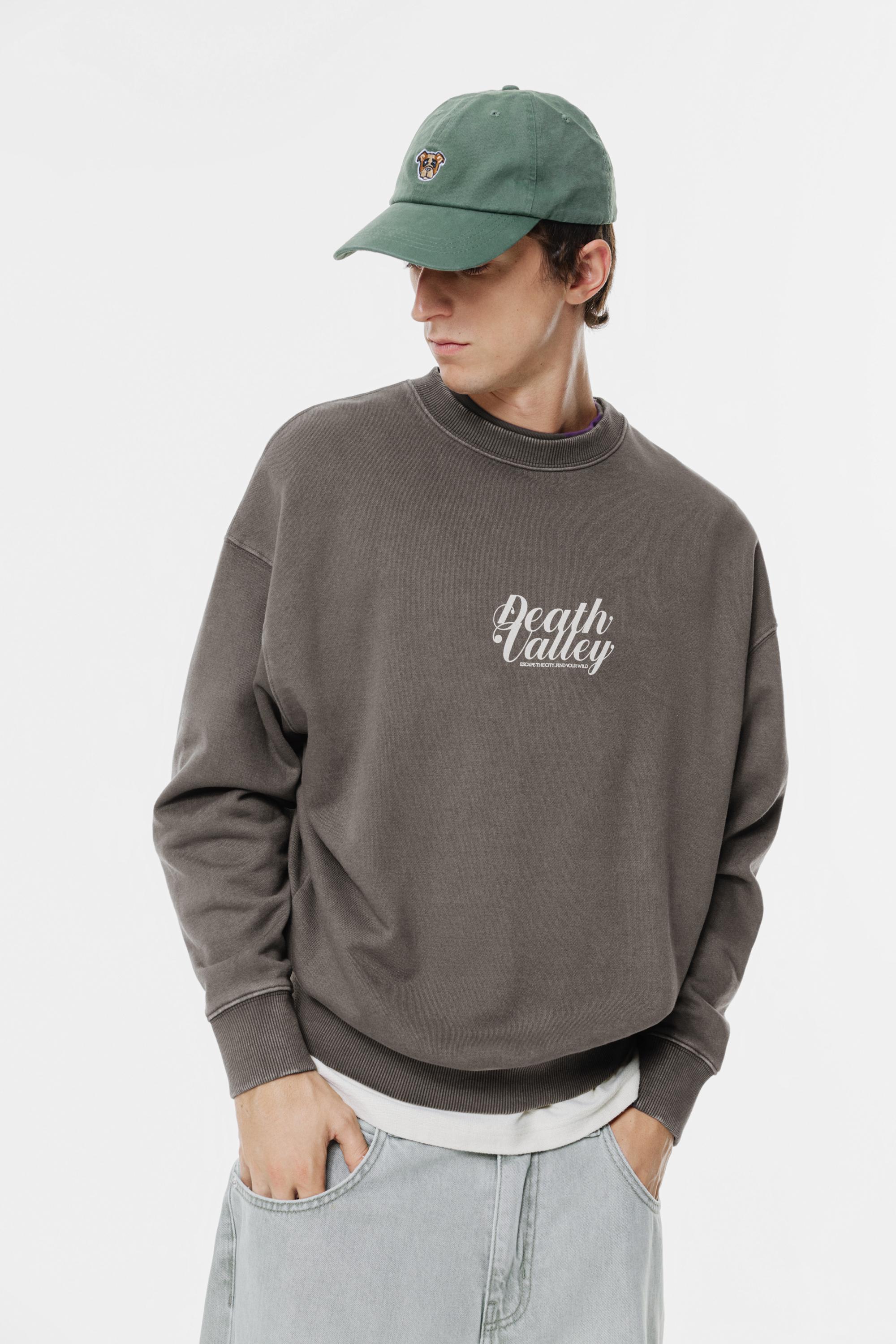 Sweatshirt Mit Rundausschnitt Und Wolfsmotiv