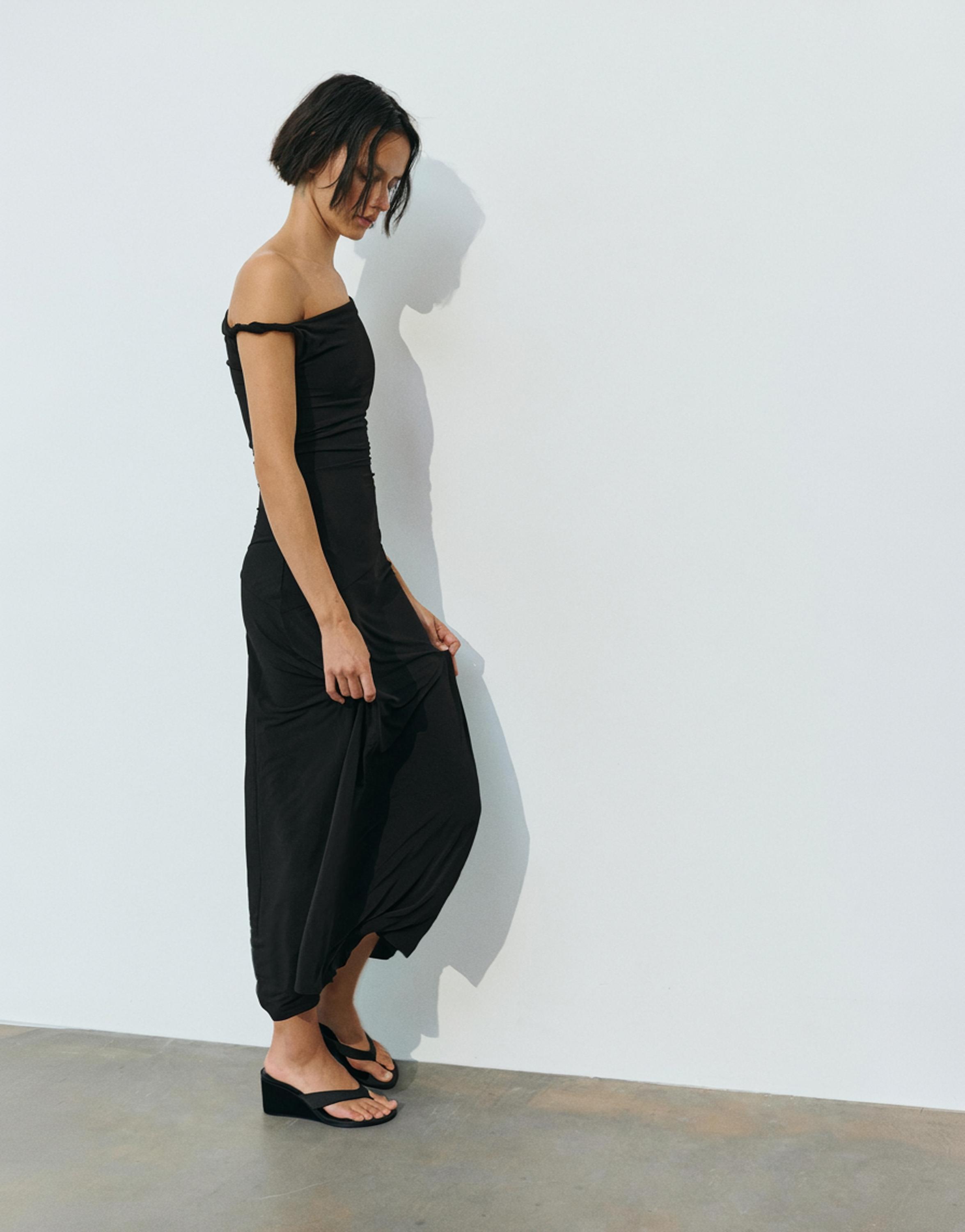 Asymmetric midi dress — Black