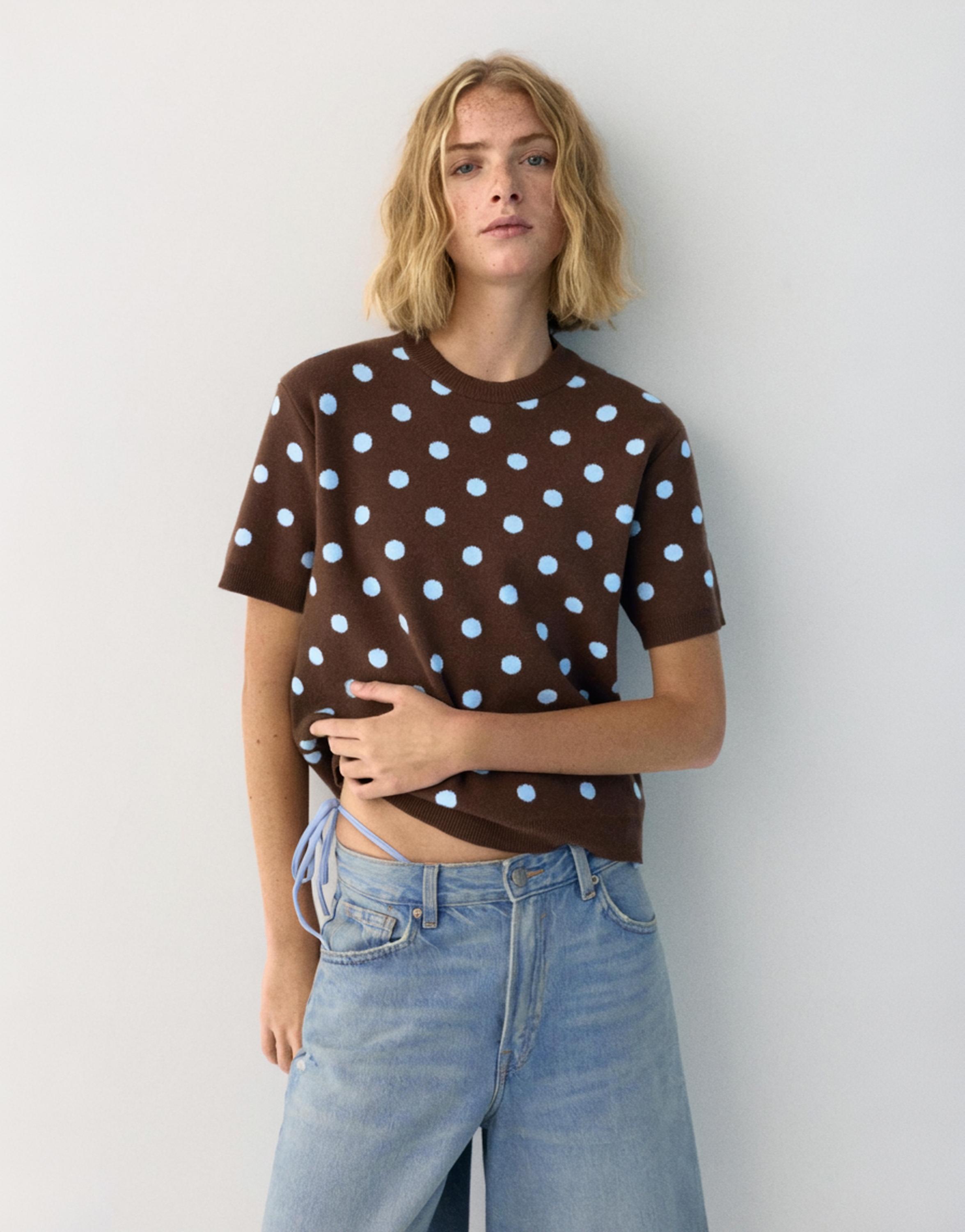 Puantiye desenli kısa kollu top - Görsel 7