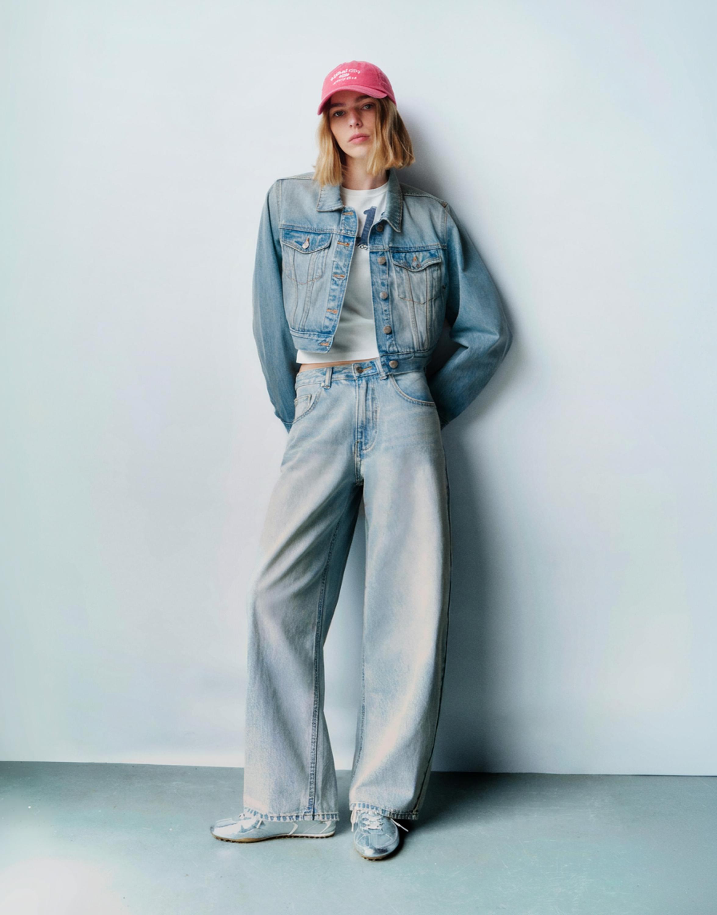 Cropped denim jacket — Pale blue