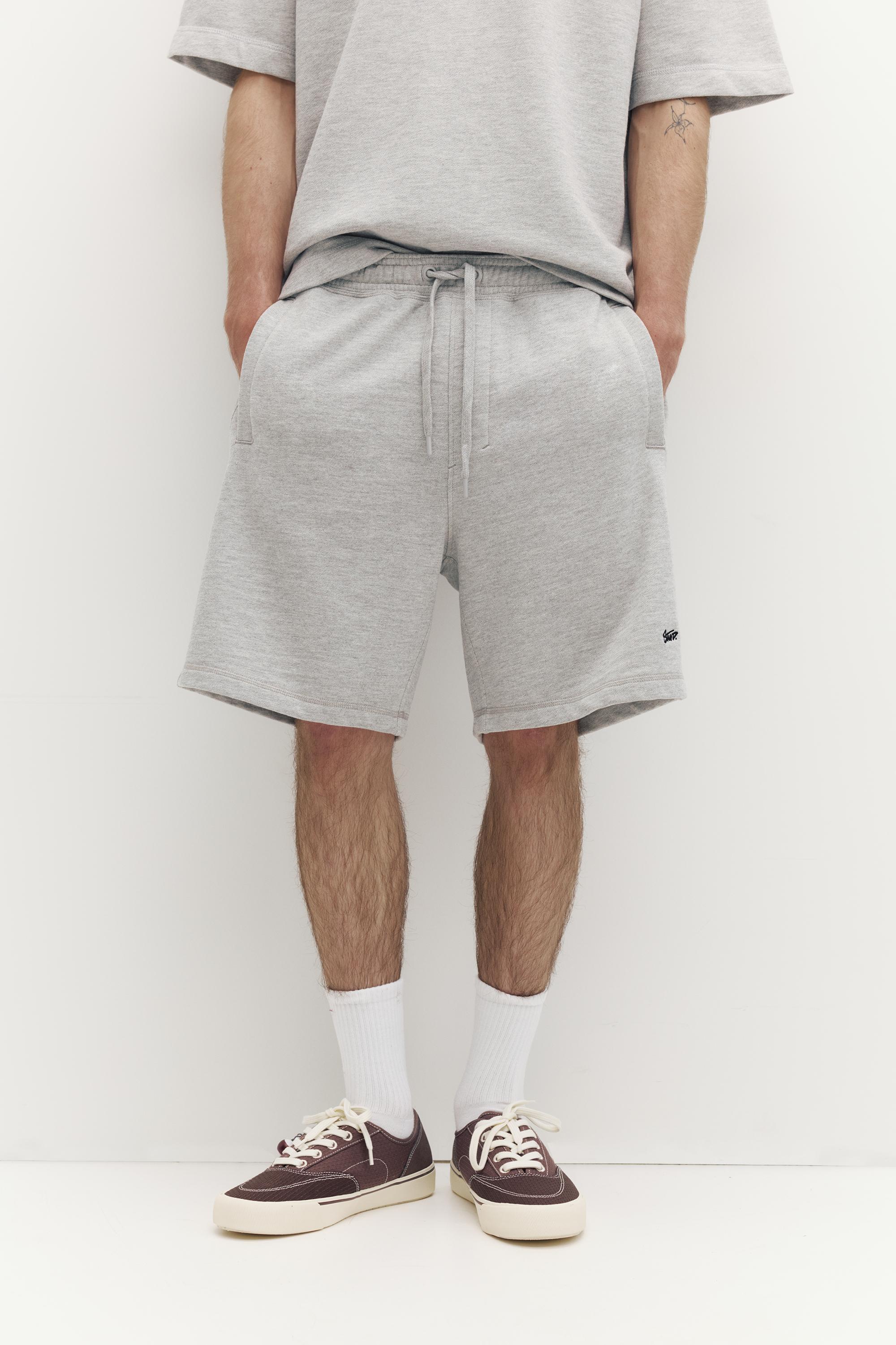 Logolu jogger bermuda şort - Görsel 97