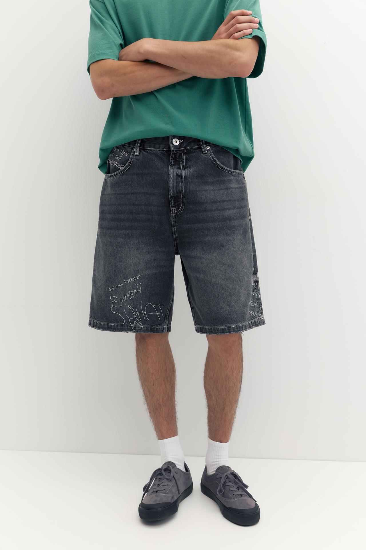 Embroidered baggy denim Bermuda shorts — Faded black