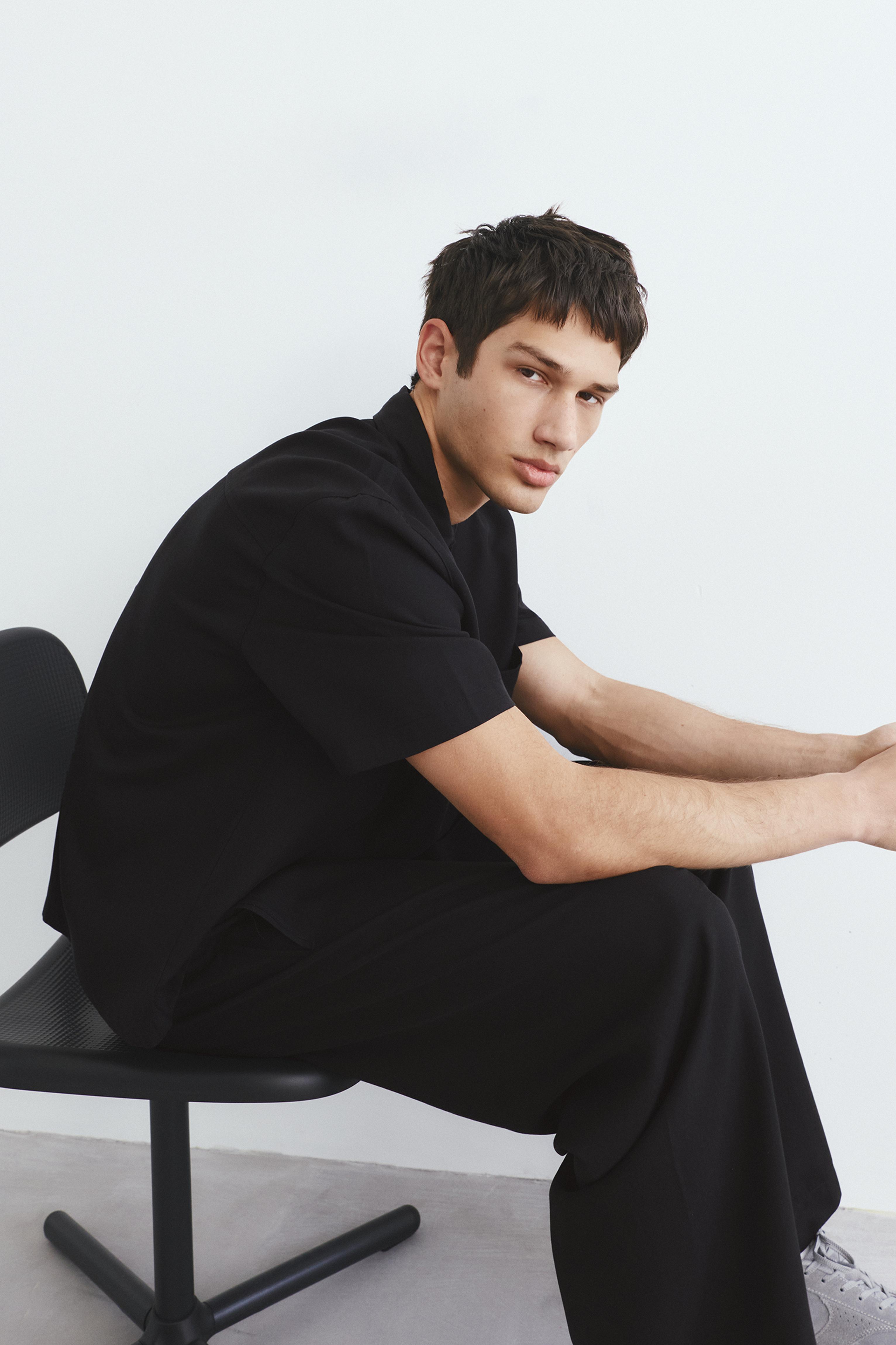 Short sleeve shirt with pocket — Black