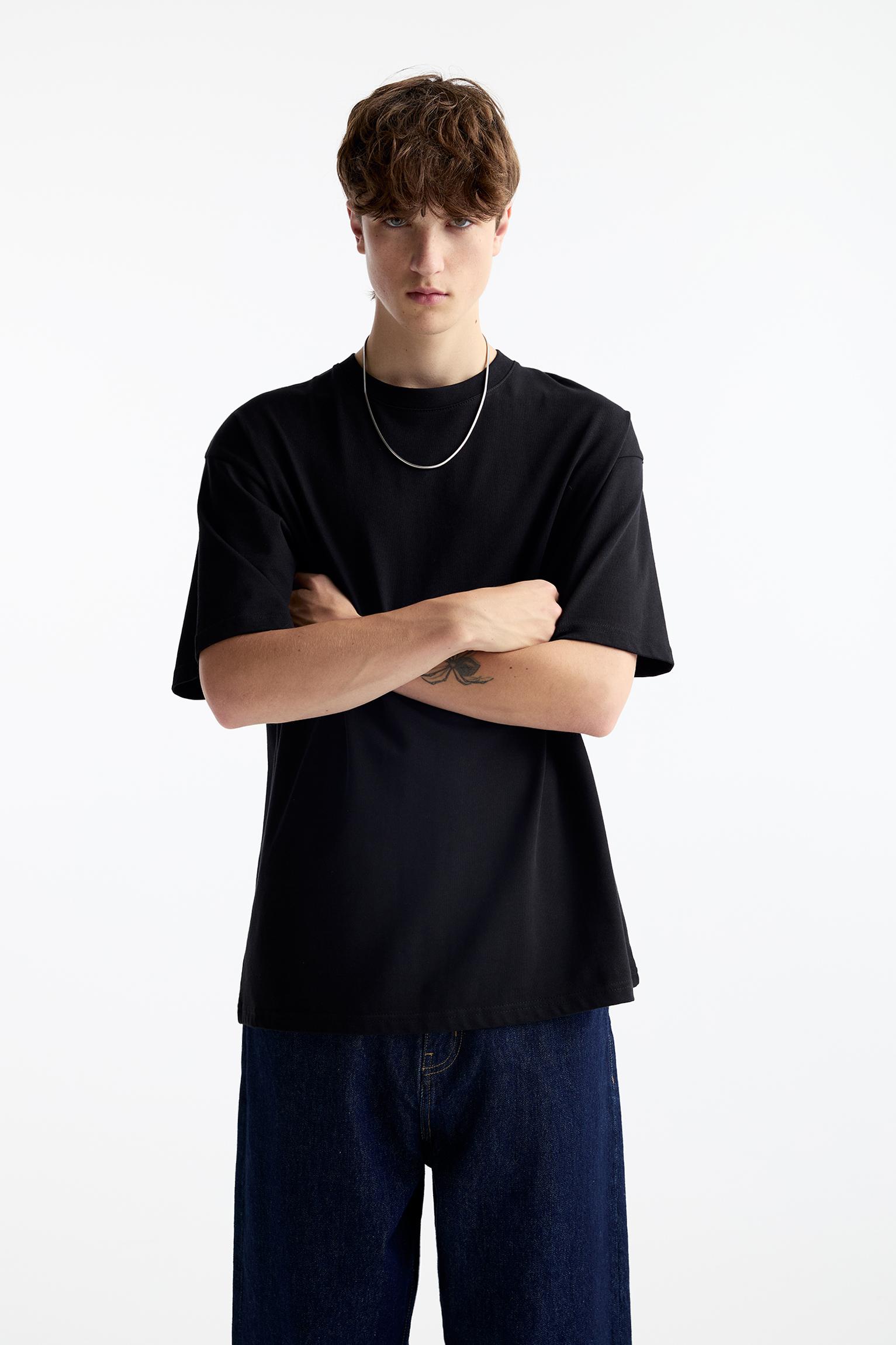 Heavy weight T-shirt — Black