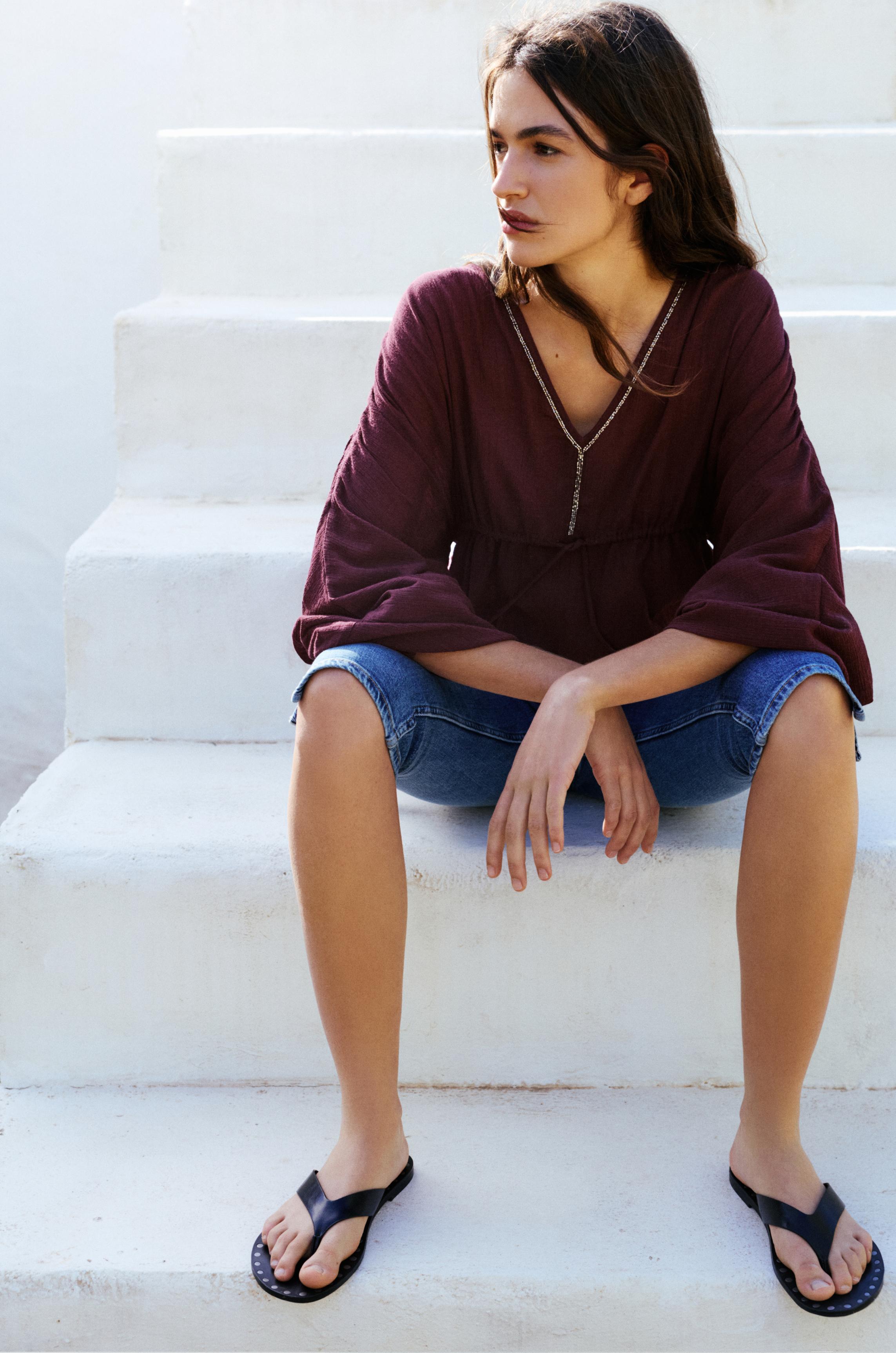 Blusa De Missangas Com Laçada
