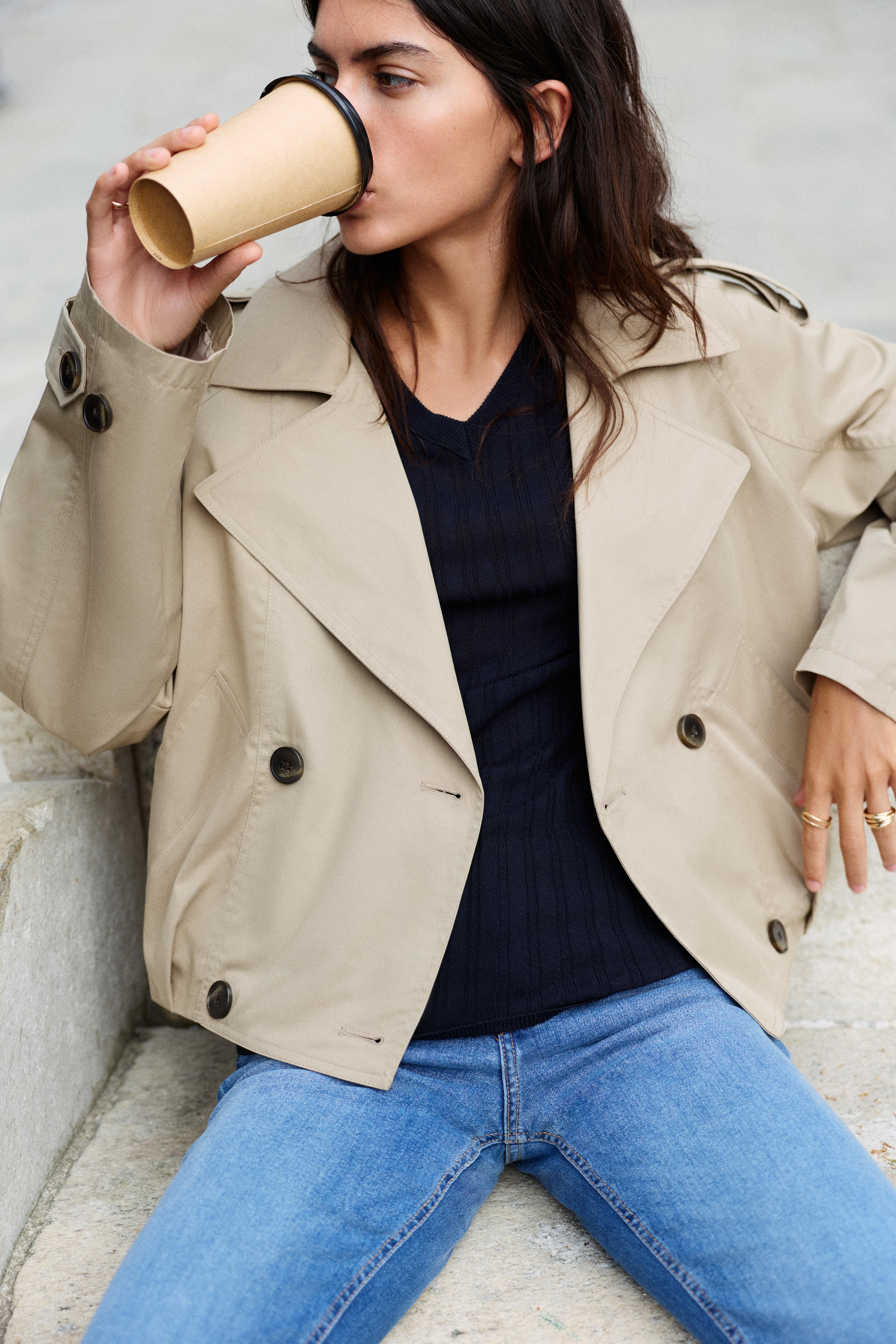 Balloon-fit short trench coat — Sand