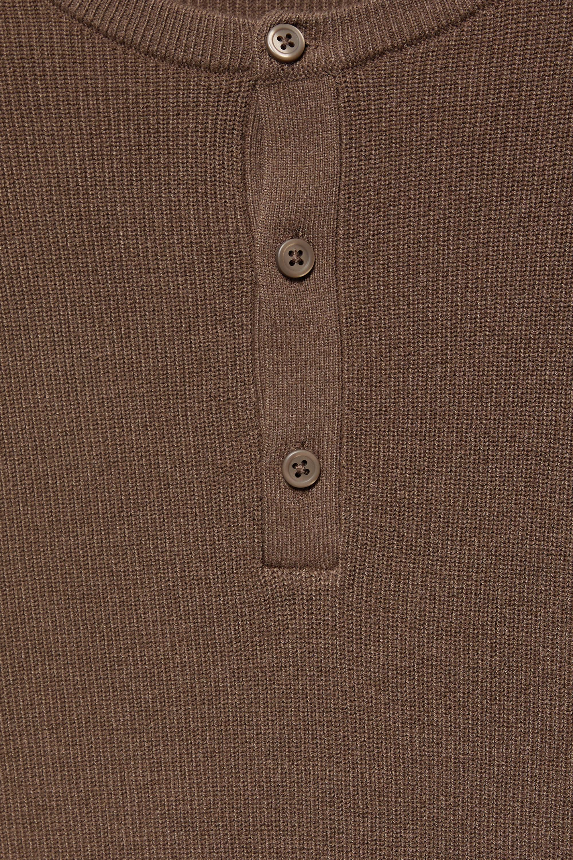 Henley neck jumper — Chocolate
