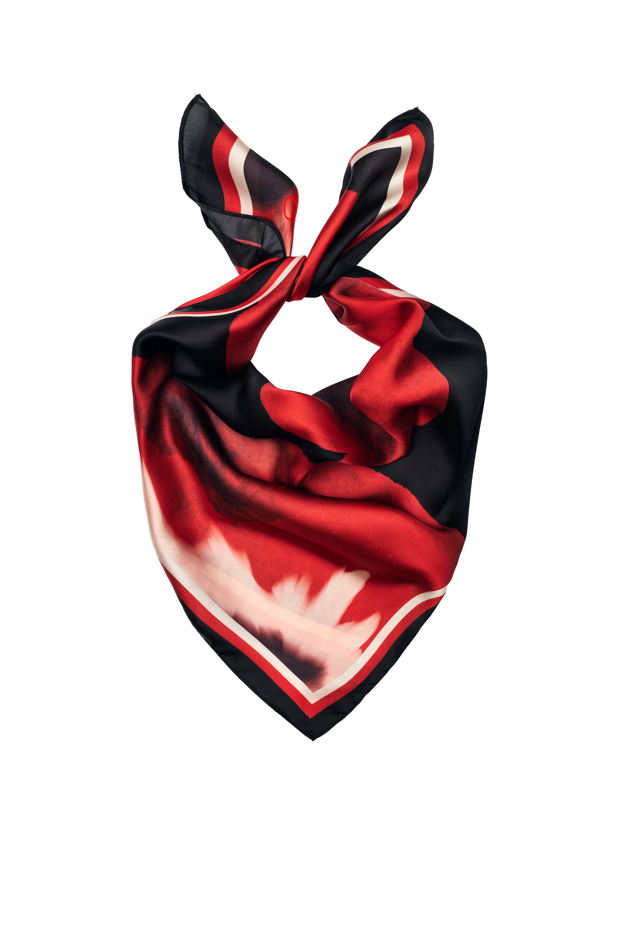 Çiçek desenli bandana