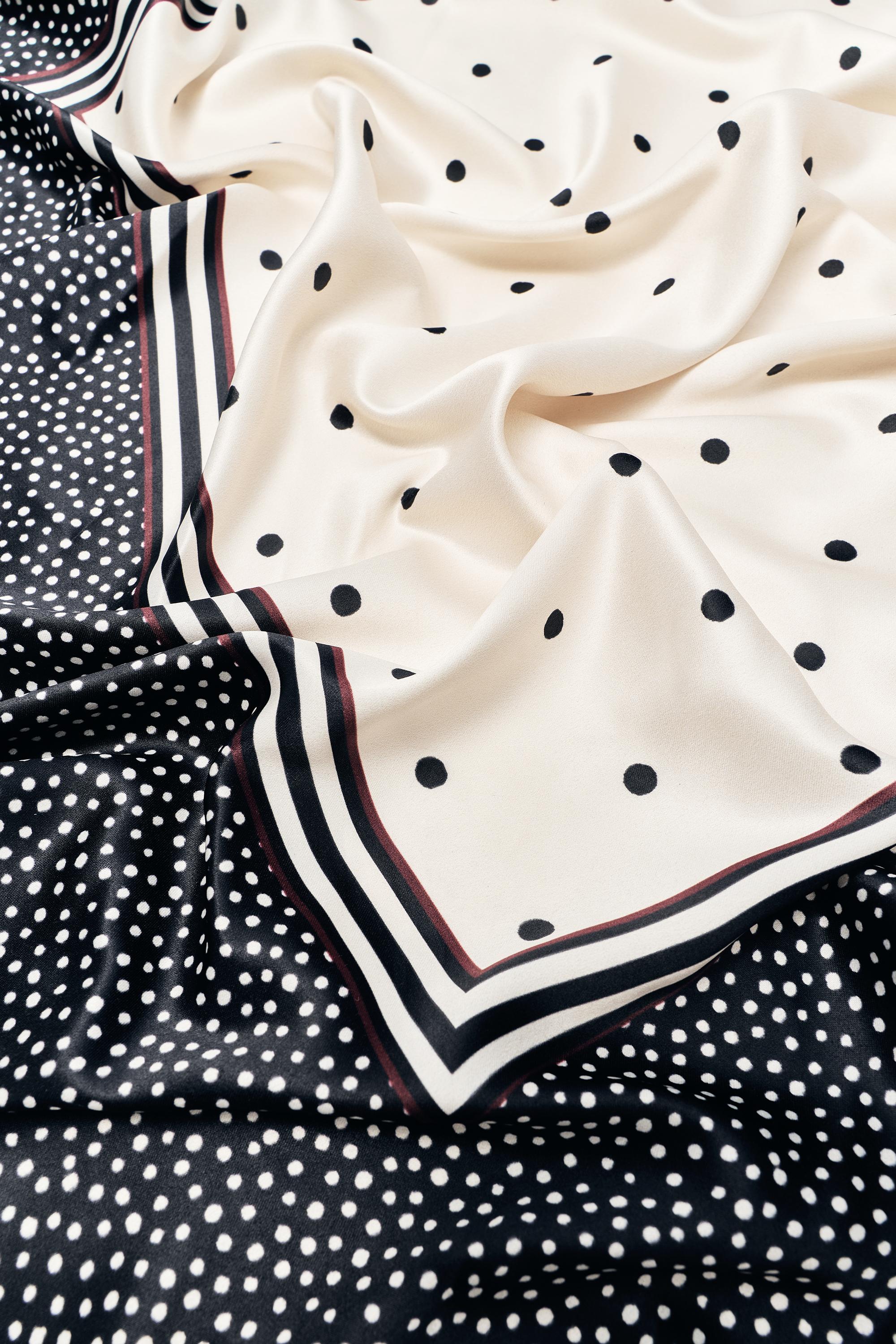 Mixed polka dot scarf — Black