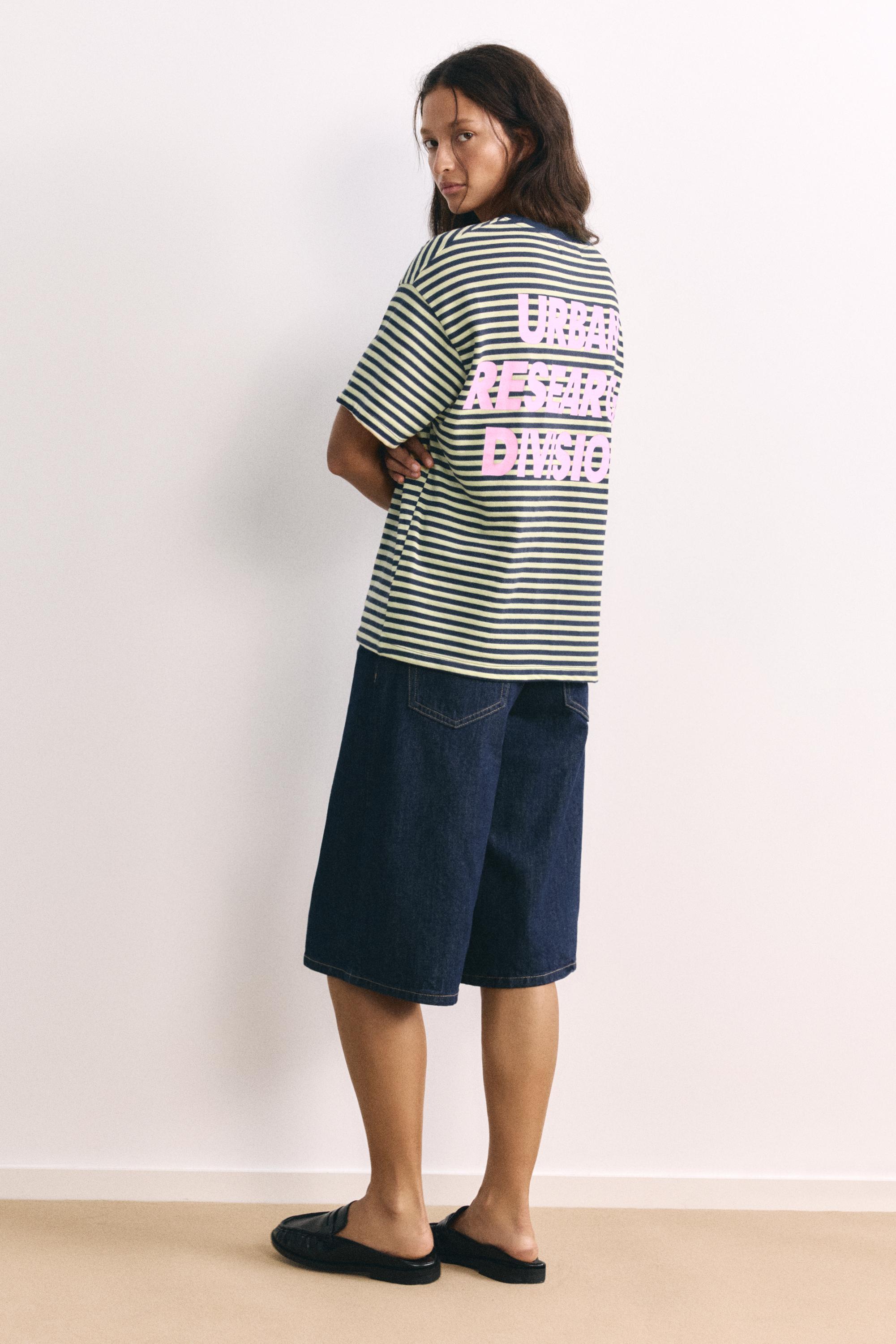 Striped T-shirt with text — Dark navy