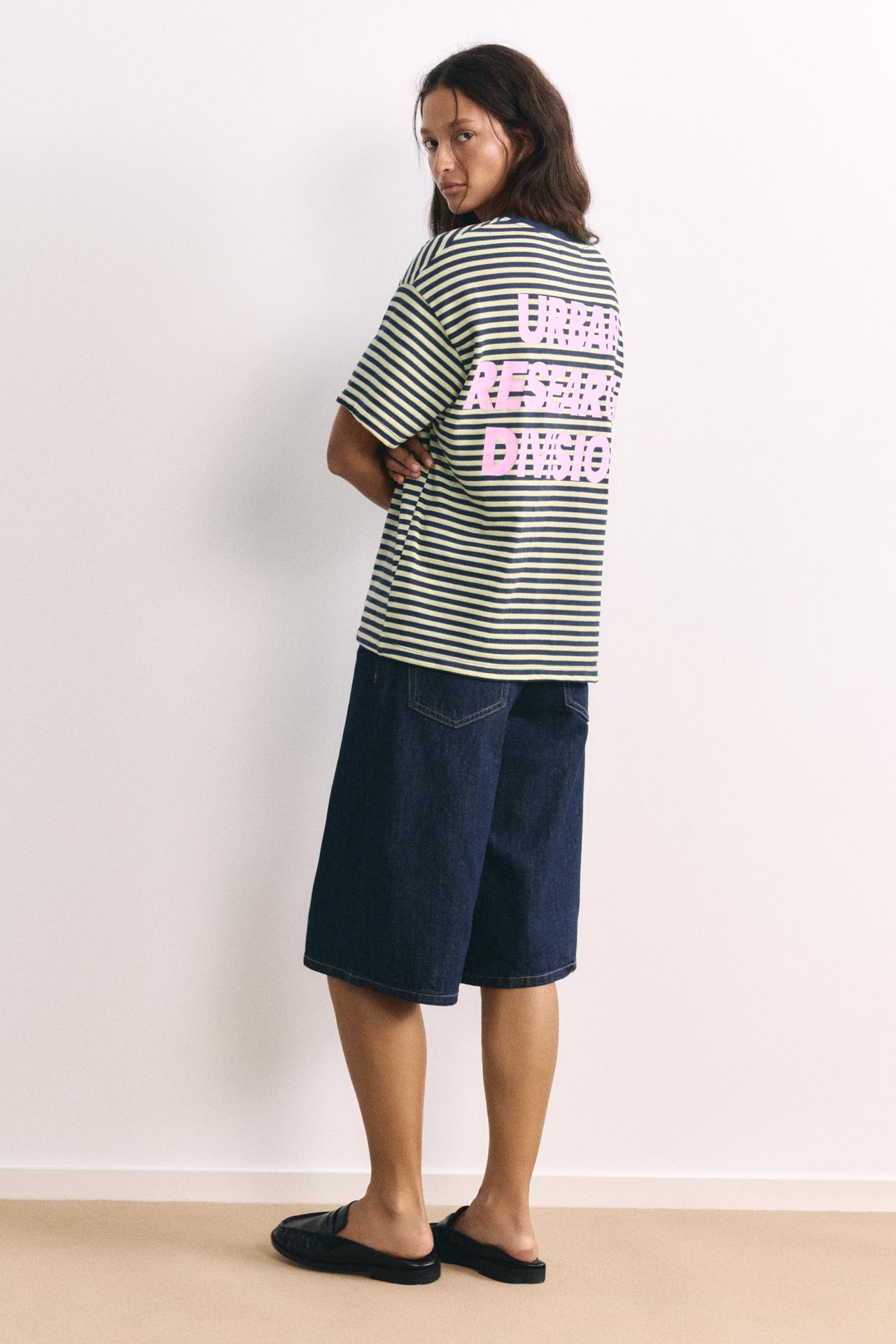 Striped T-shirt with text — Dark navy