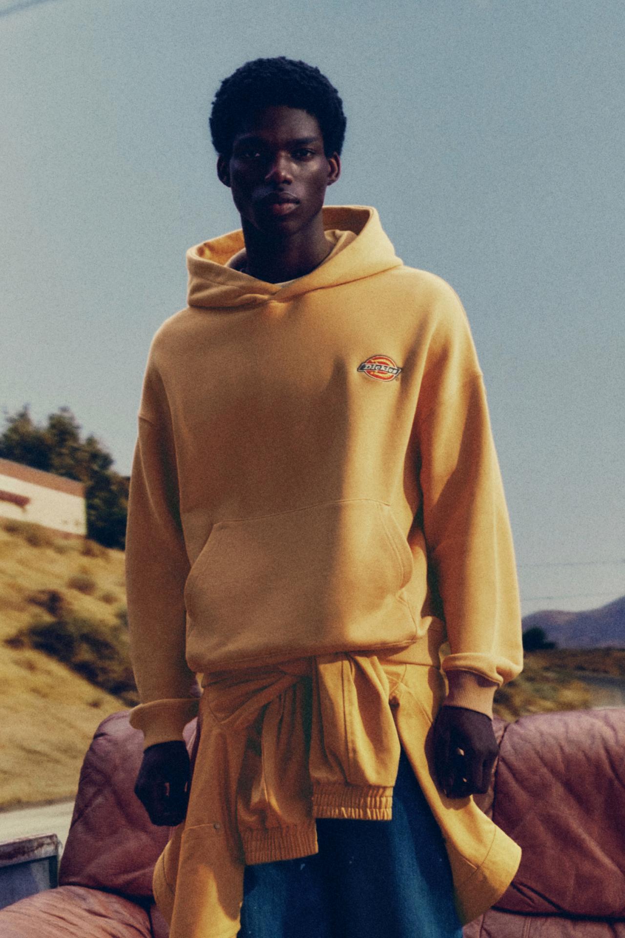 Dickies hood sweatshirt — Mustard