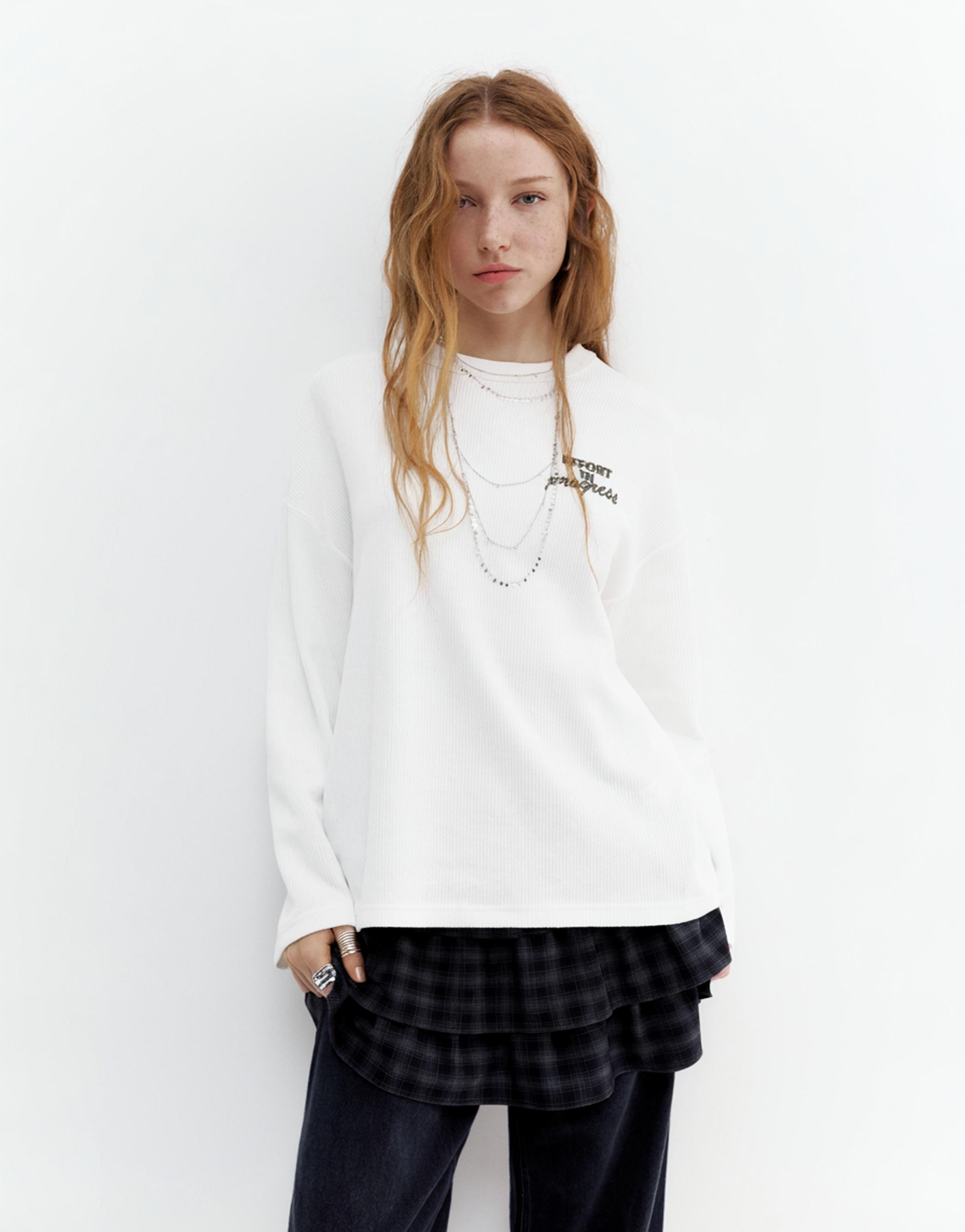 Uzun kollu yazılı tişört - Görsel 8