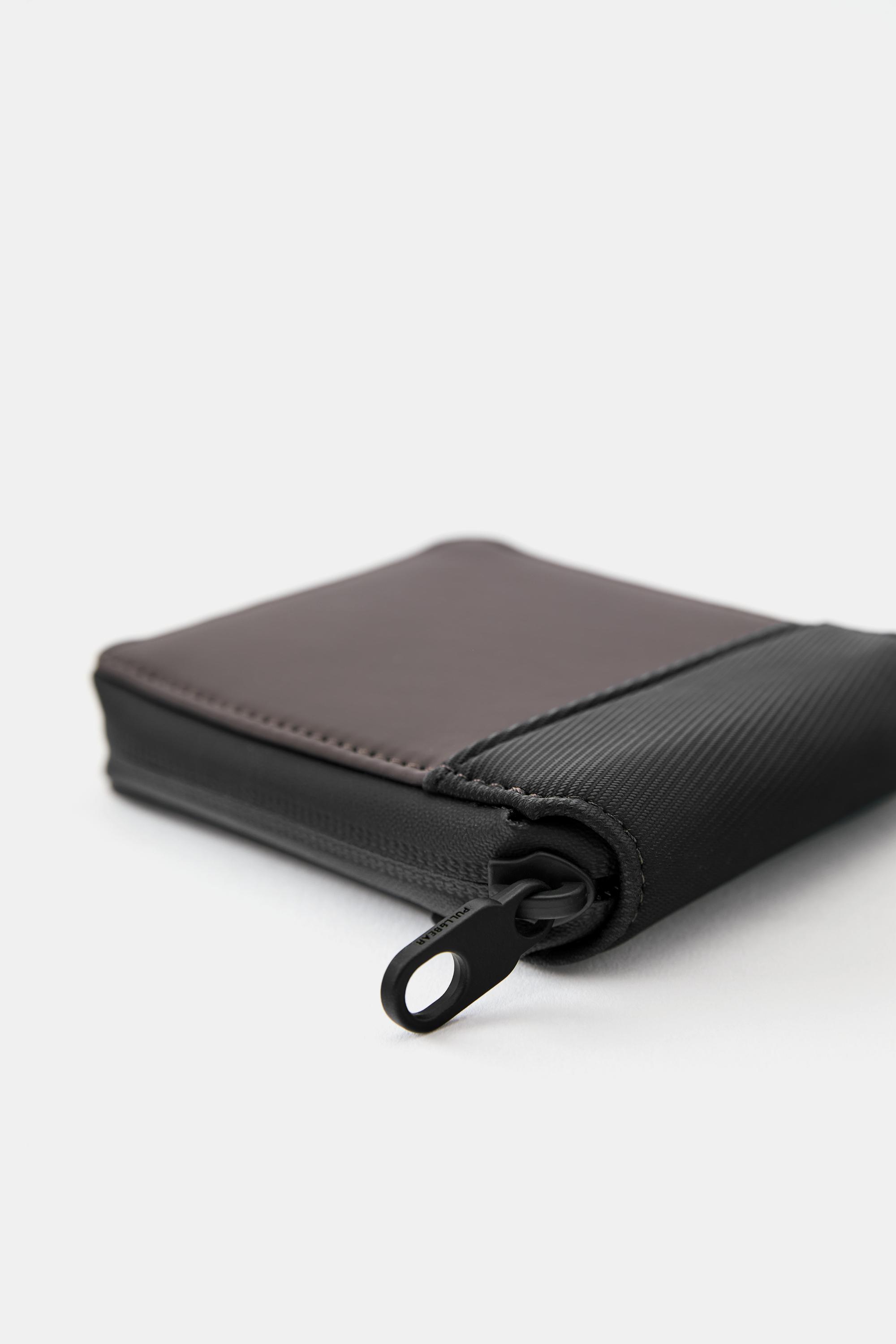 Rubberised wallet — Brown