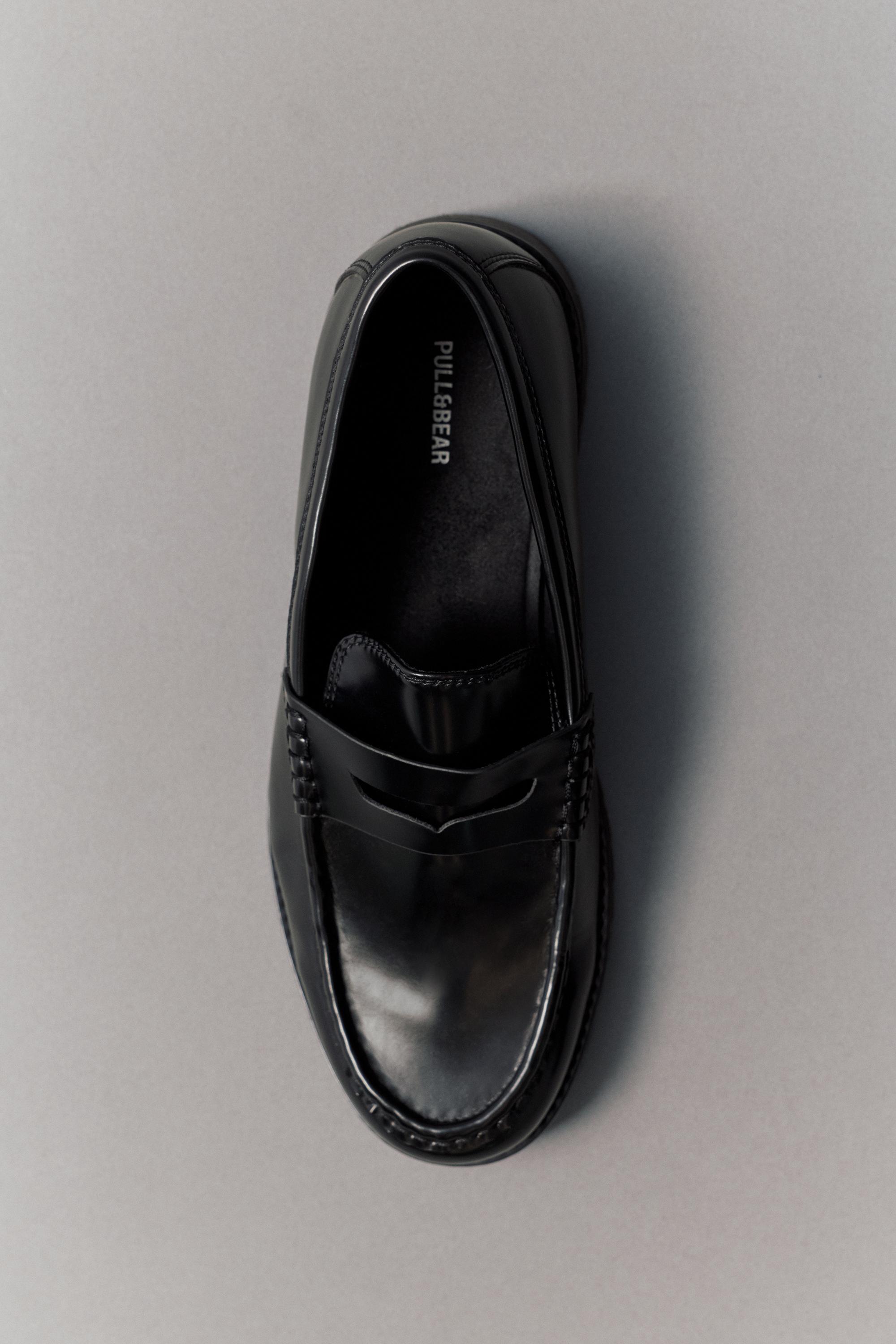 Casual loafers — Black