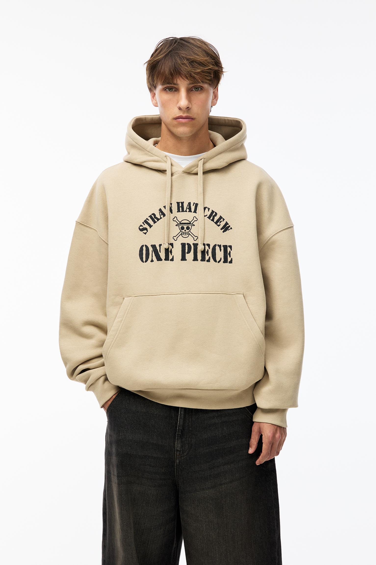 One Piece hoodie PULL BEAR