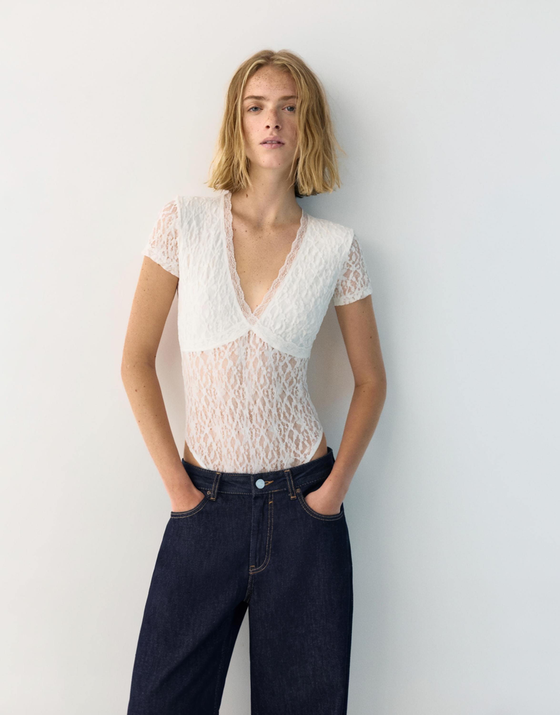 Short sleeve lace bodysuit — Ice