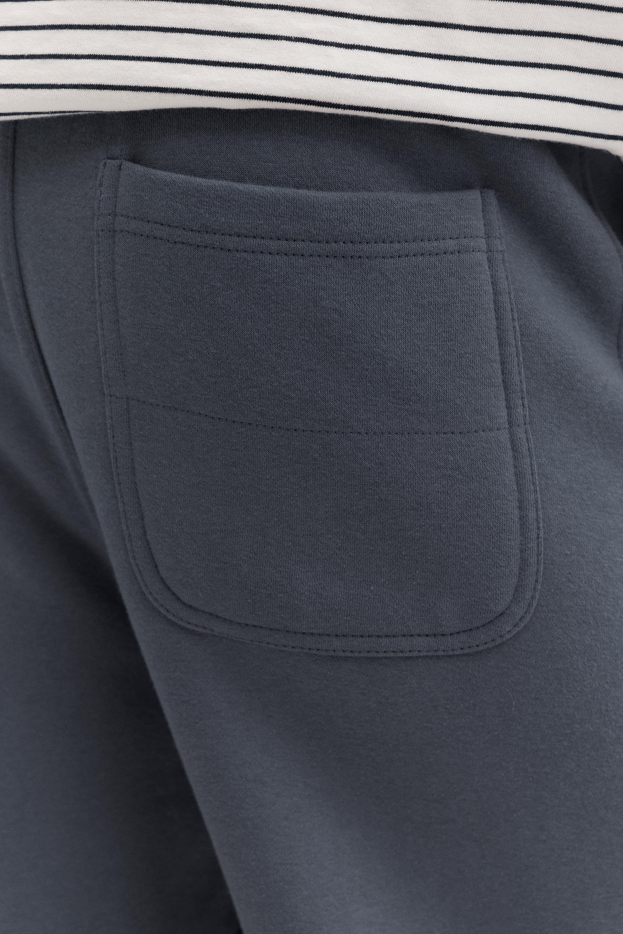 Basic baggy tracksuit bottoms — Grey blue