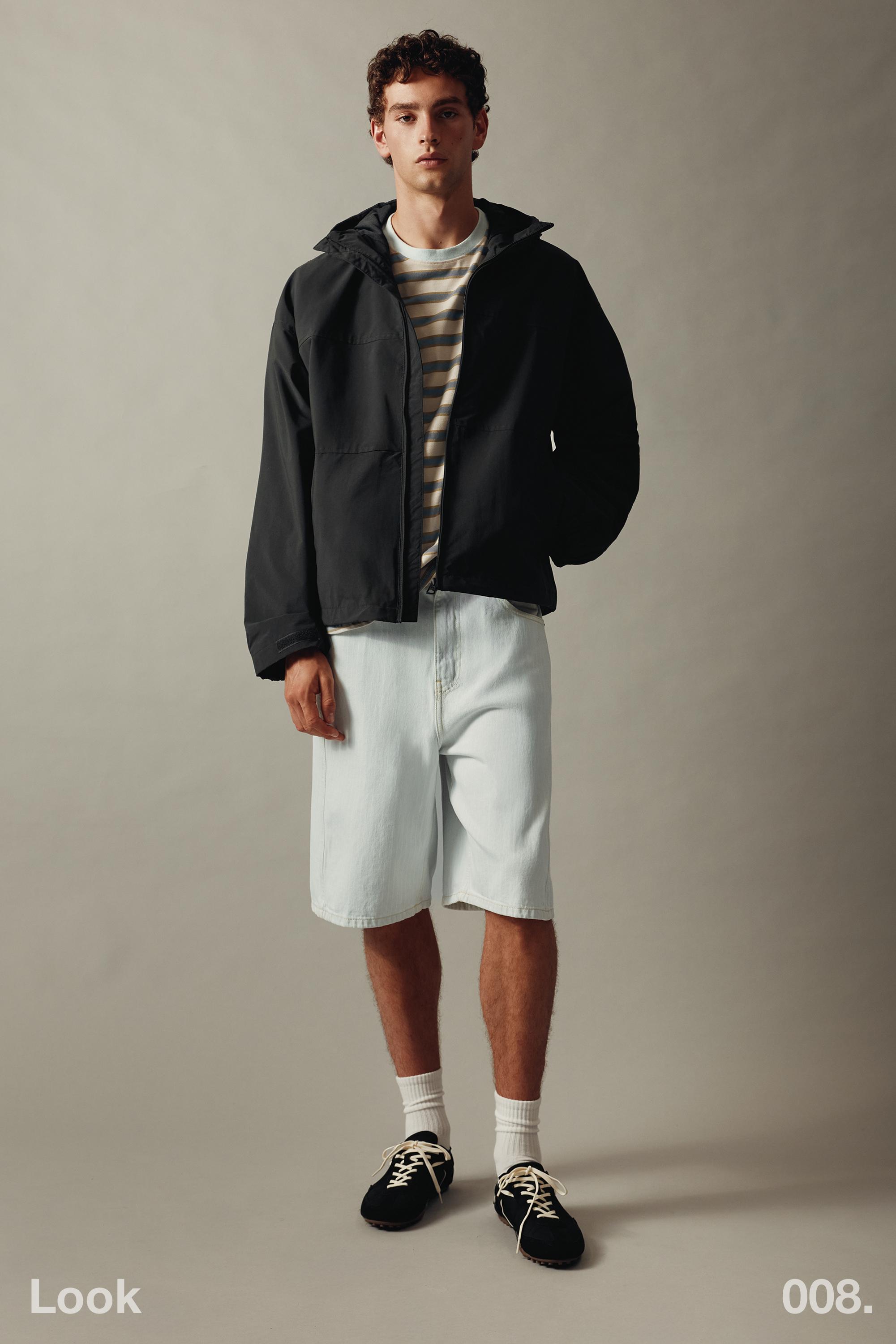 Lightweight hooded raincoat — Black