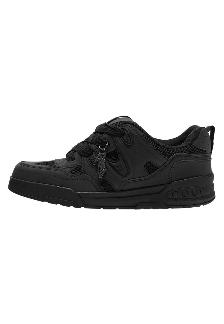 STWD embellished skate trainers — Black