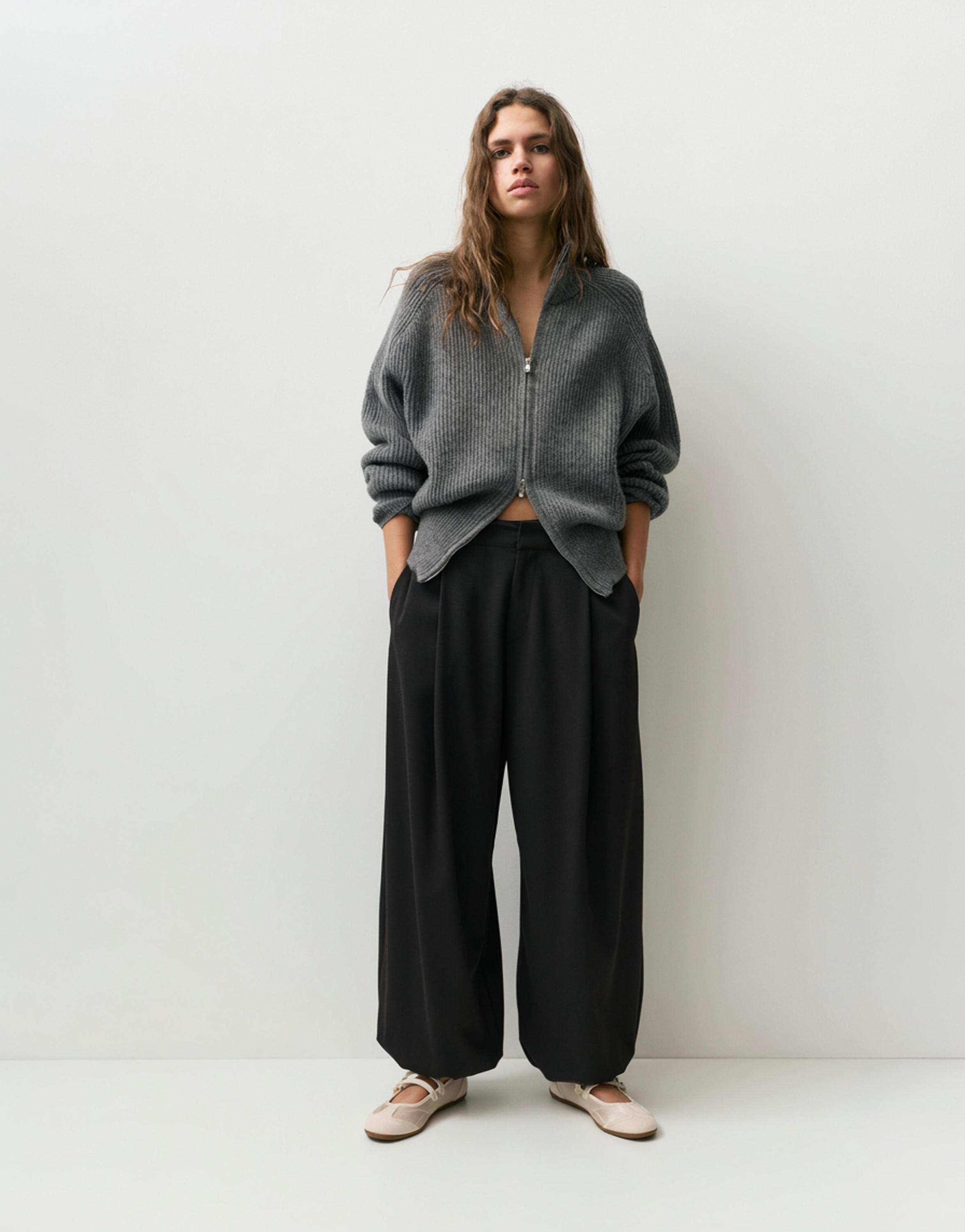 Darted sarouel trousers — Black