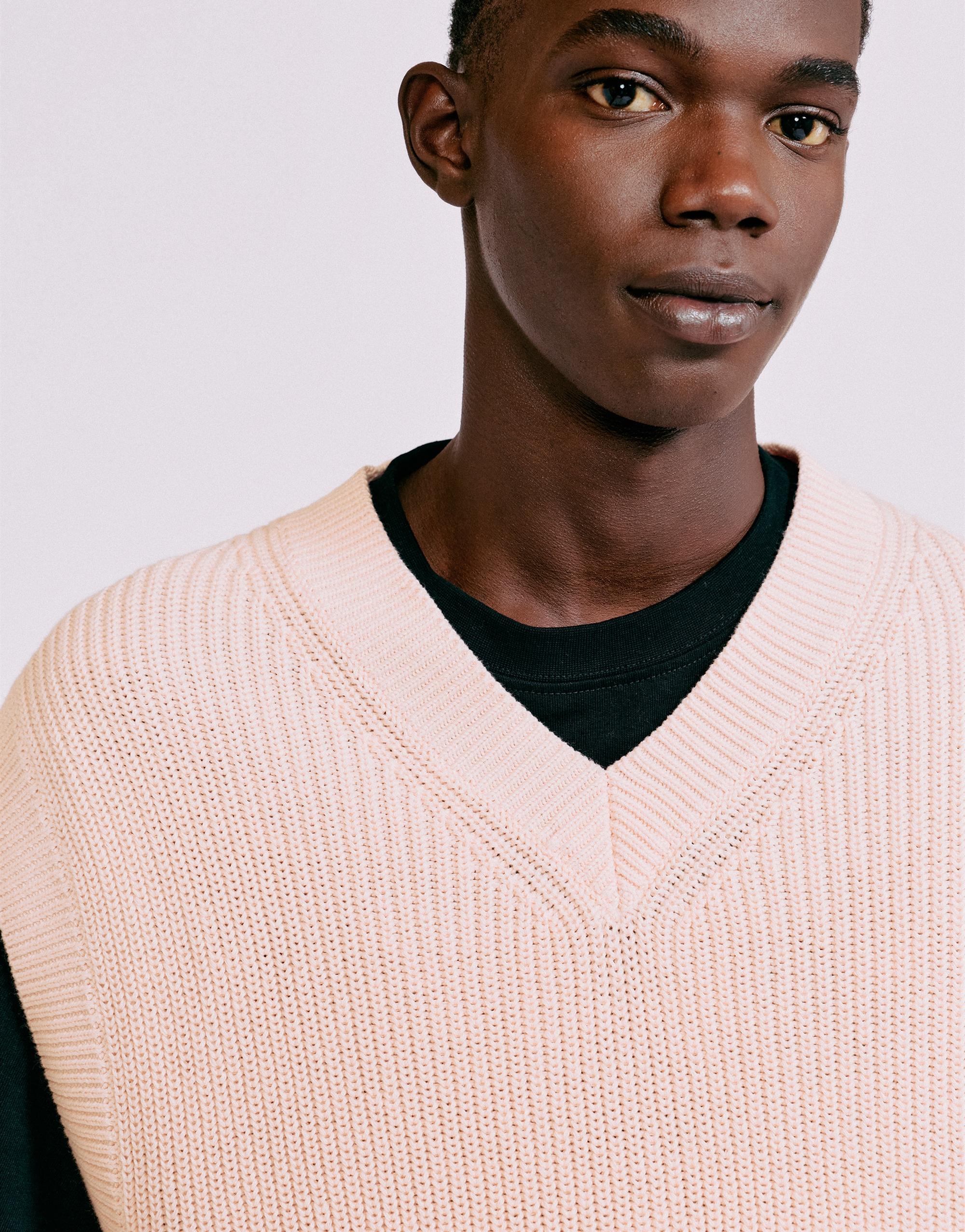 Knit vest — Pastel pink