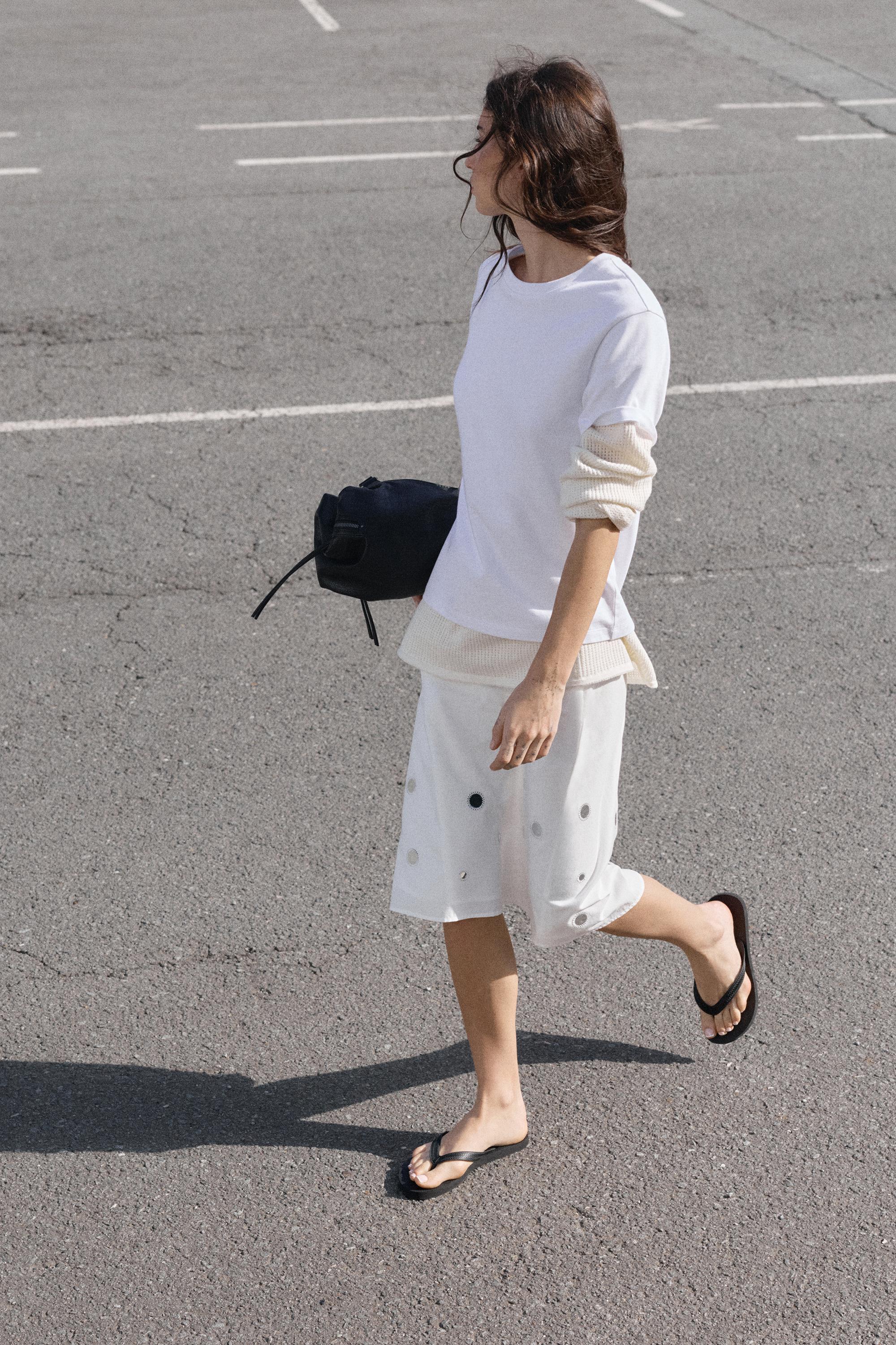 Flat sandals — Black