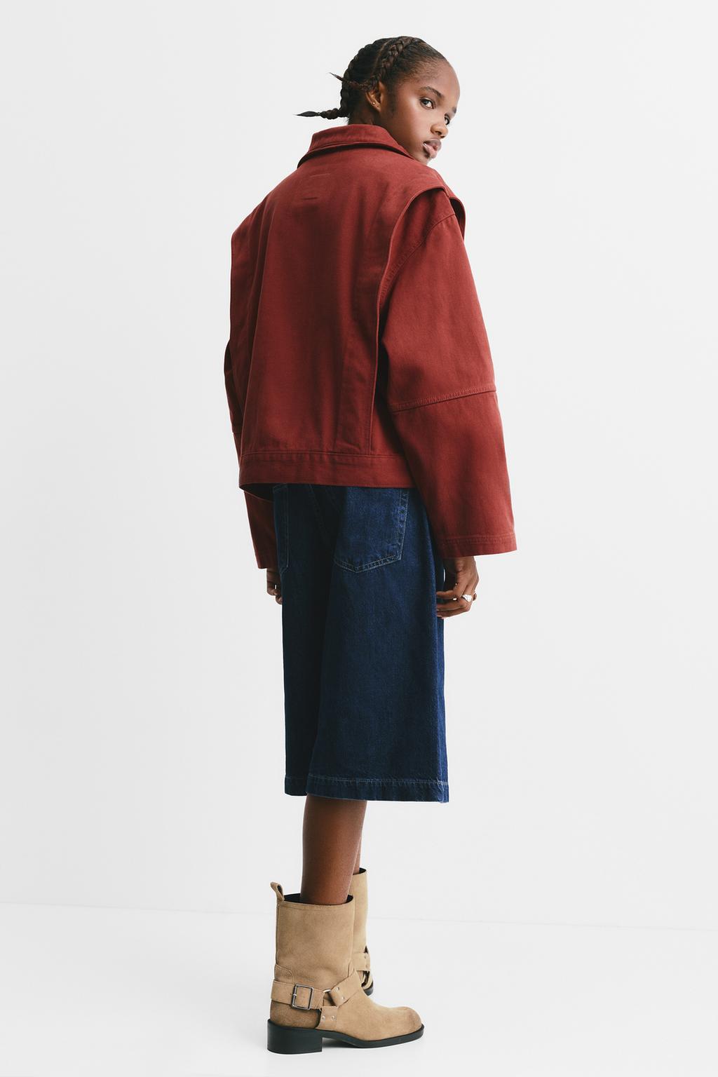 Chaqueta roja con bolsillos de plastrón PULL&BEAR