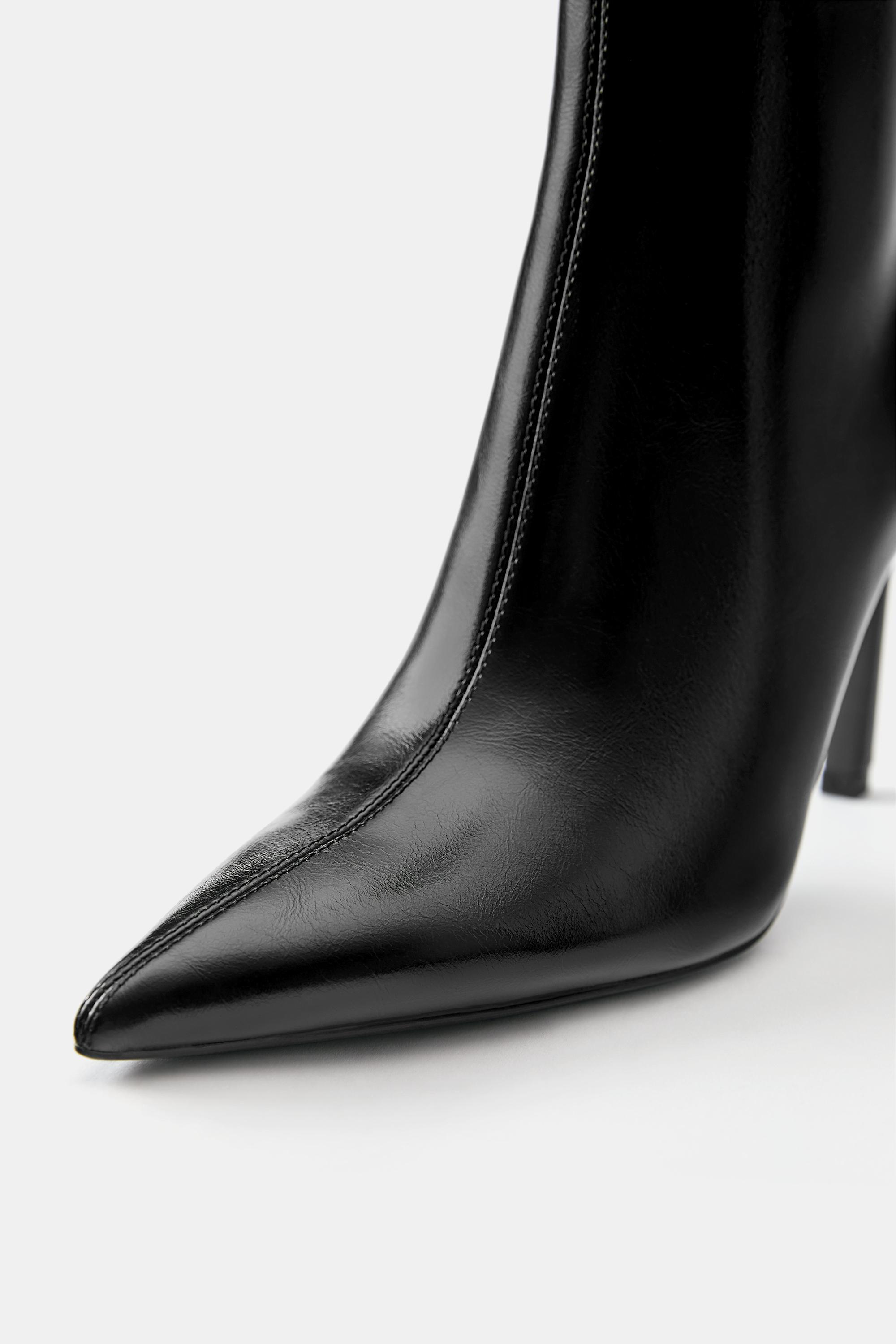 High-heel ankle boots — Black